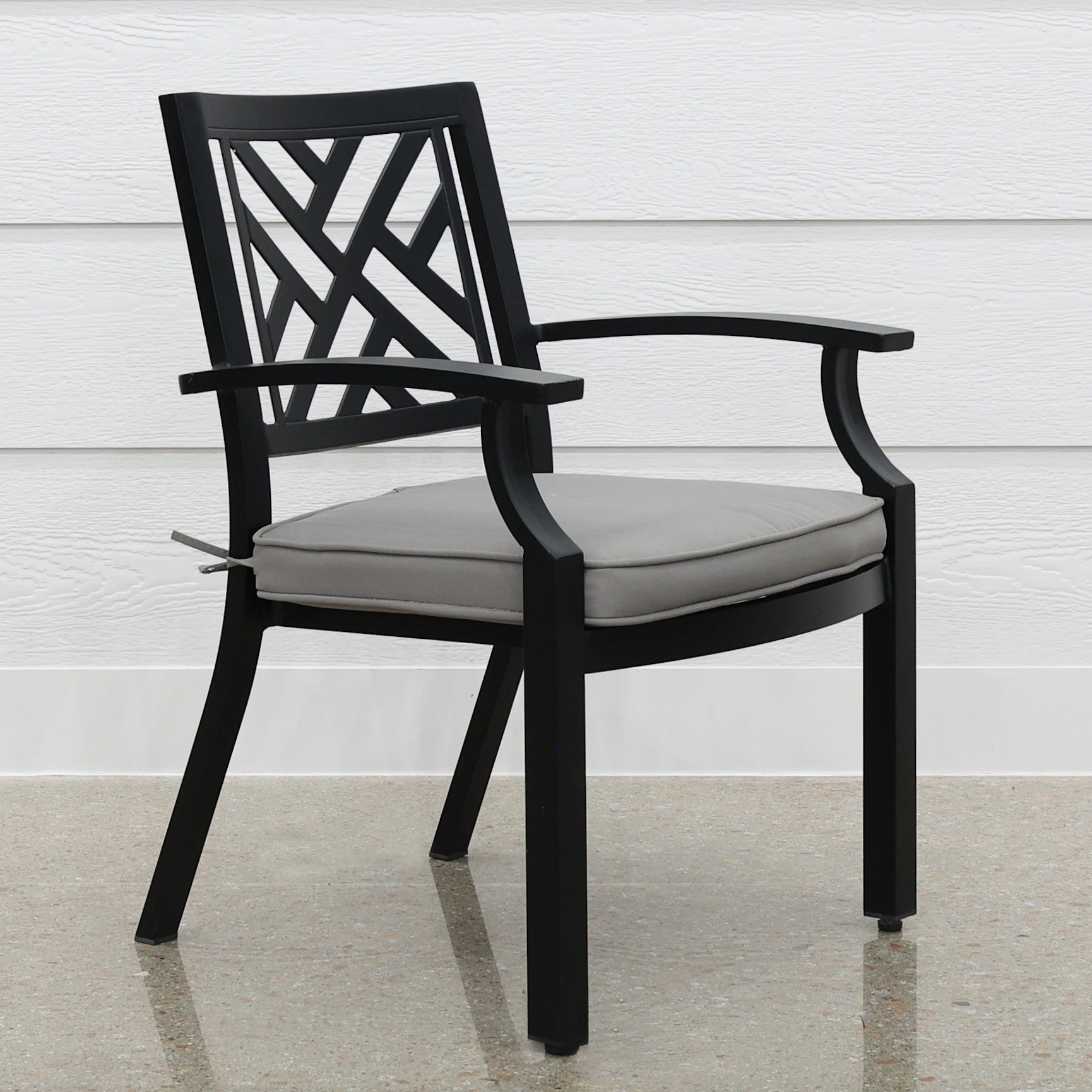 Outdoor Dining Chairs & Stools