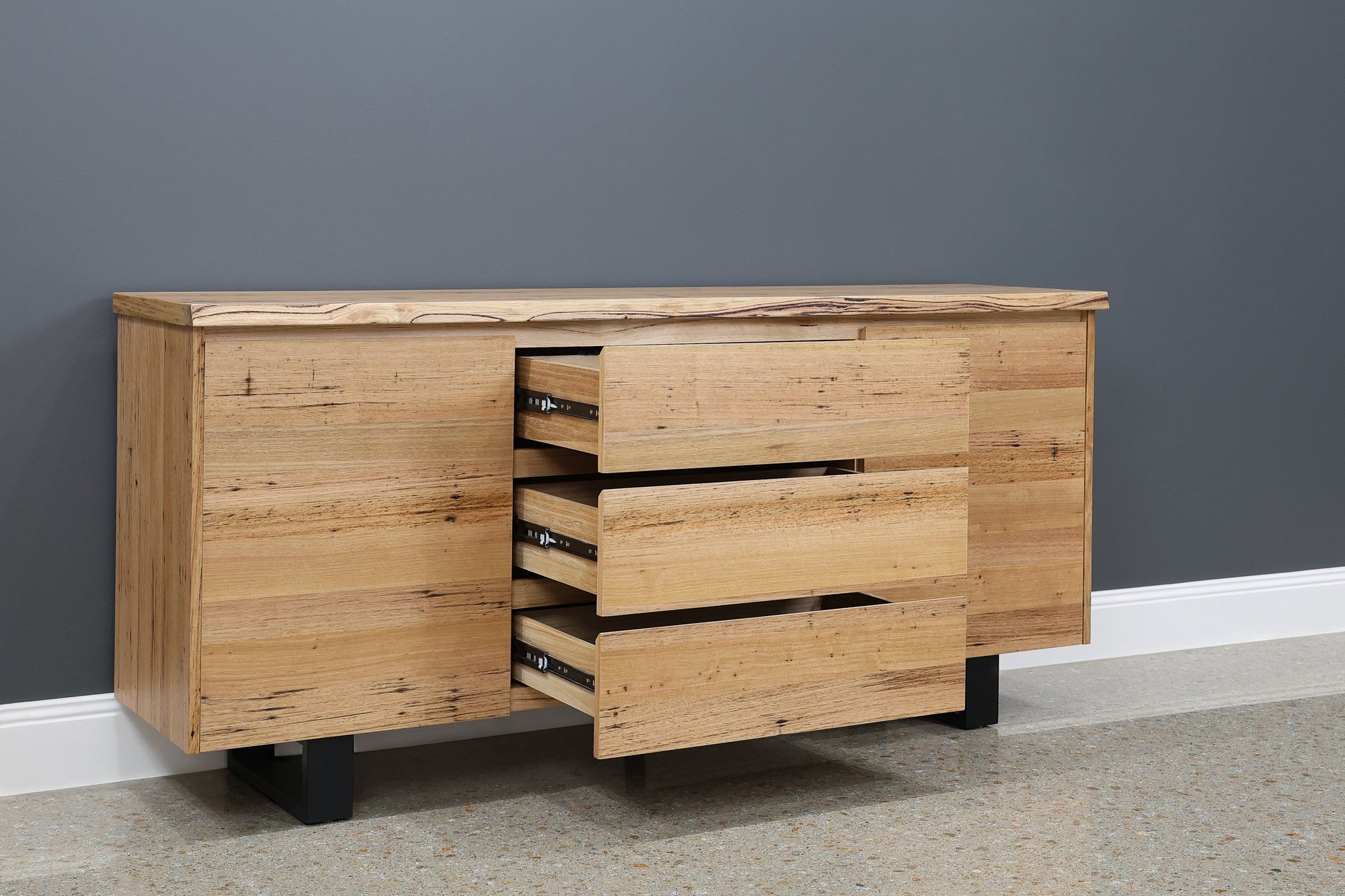 Peninsula Buffet 180cm L