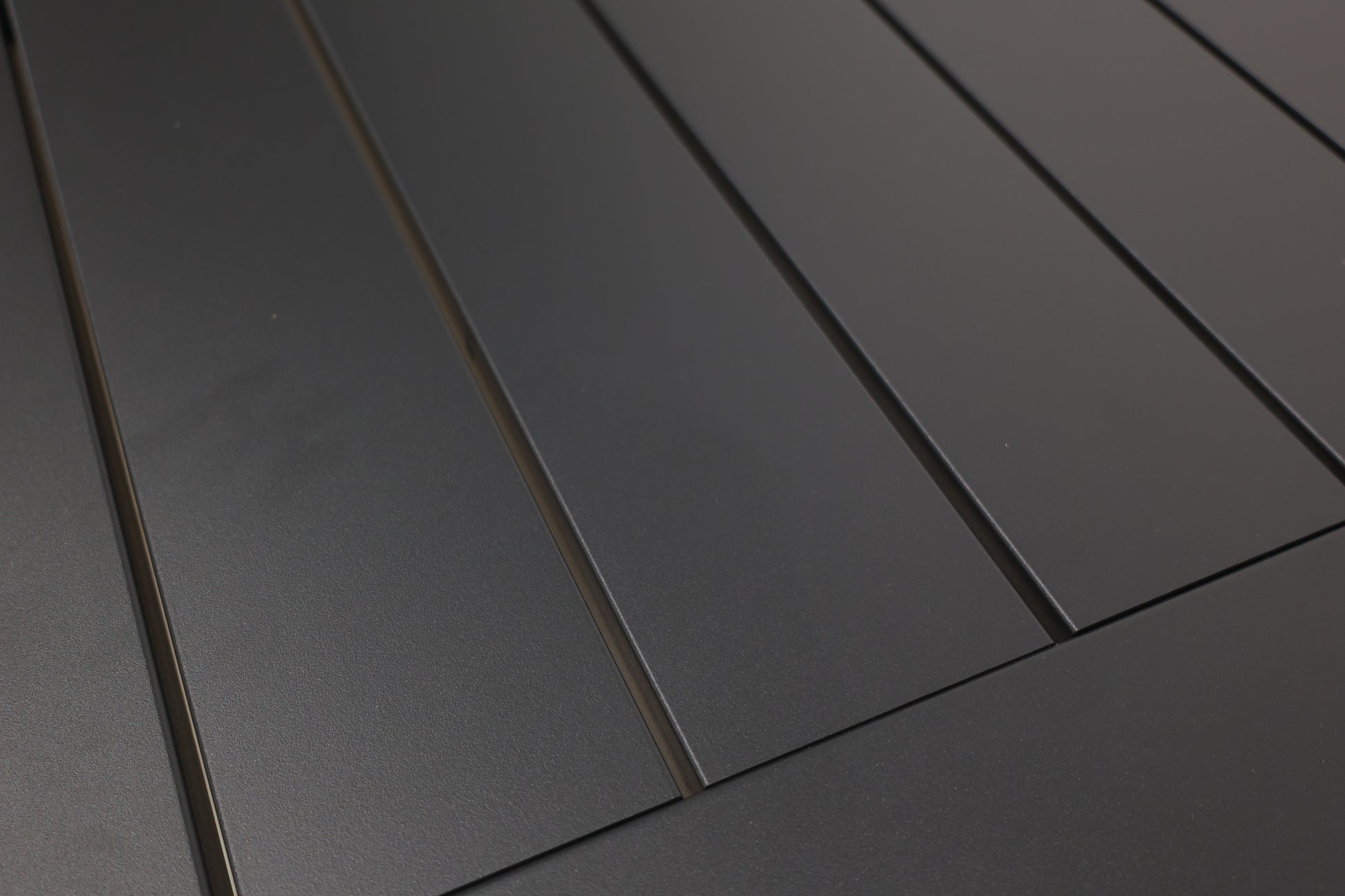 River Aluminium Slat Dining Table - Charcoal