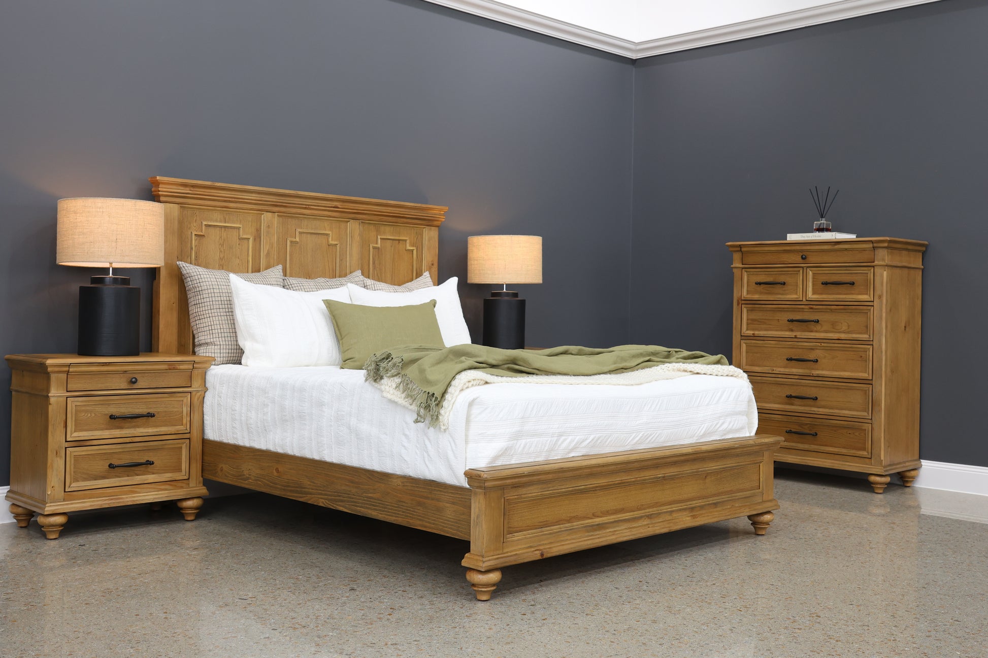 Melton Bed - Golden Rustic Oak