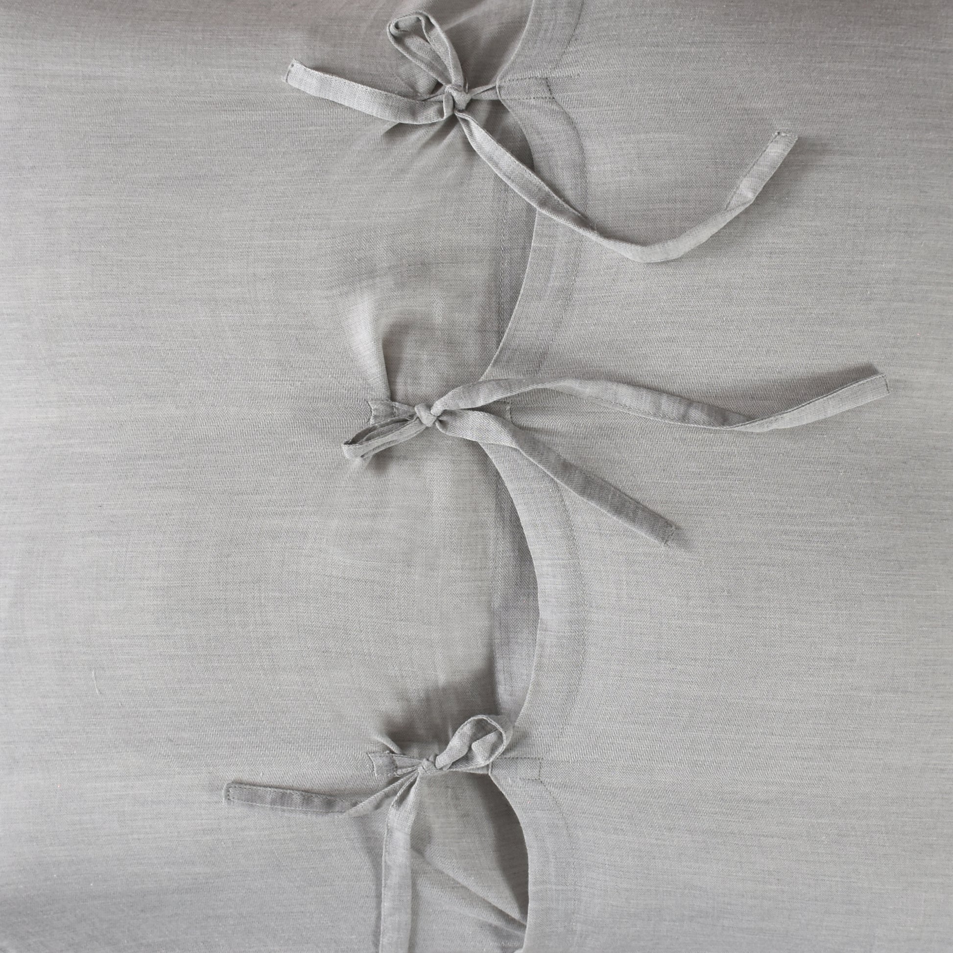 Hotham Bedspread Set - Includes Pair of Standard Pillow Shams - Silver