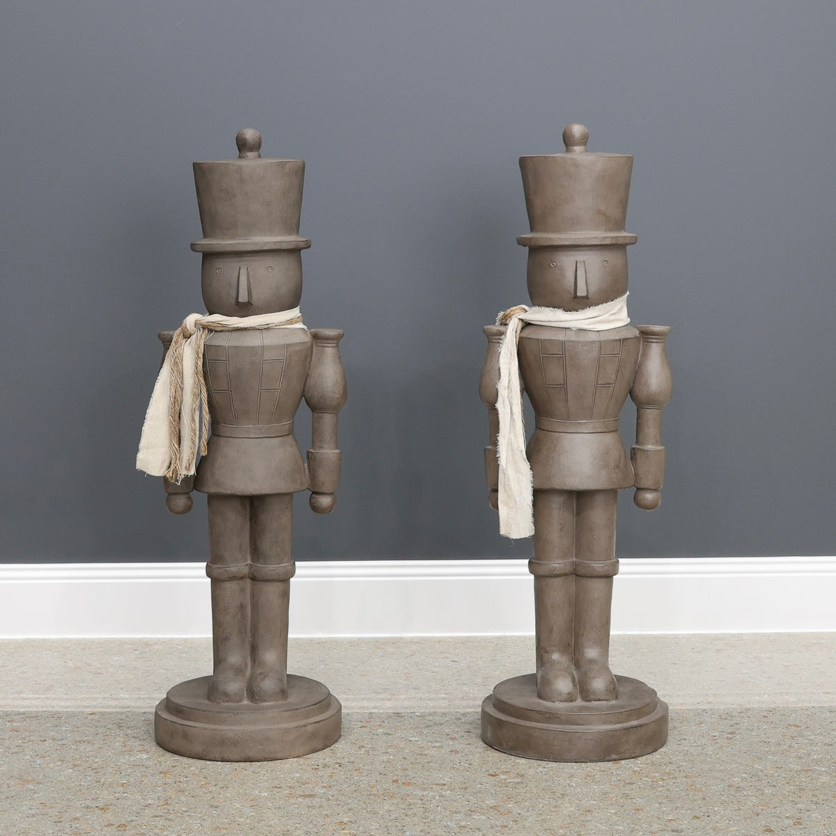 Neil Nutcracker w/ Scarf - Set of 2