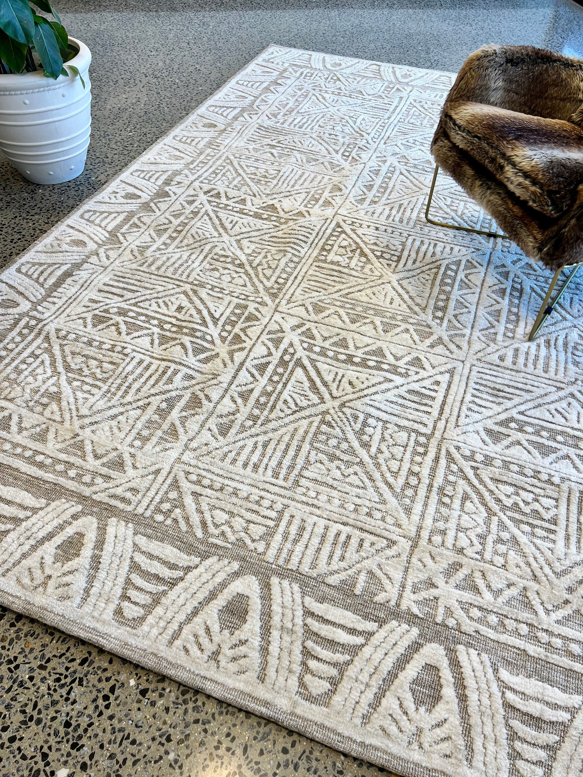 Elmore Rug - Ivory Beige