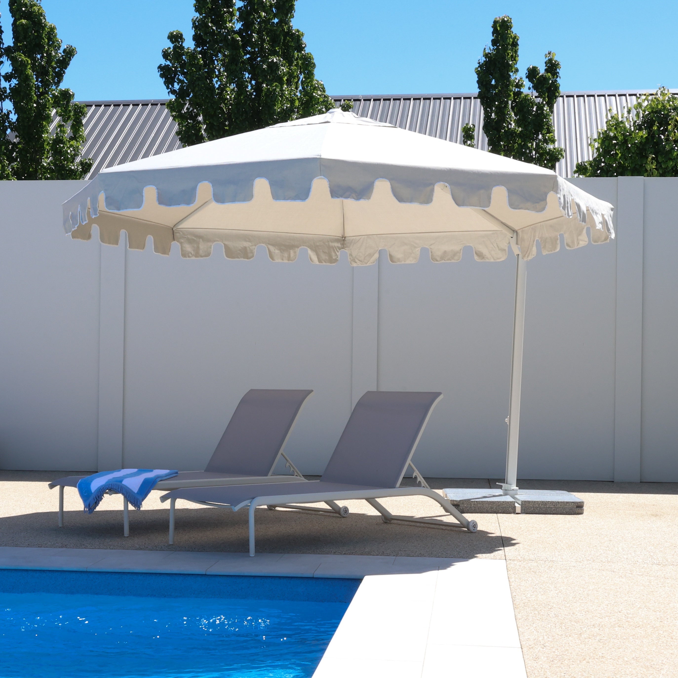 Montego Octagonal Scalloped Umbrella - White w/ Granite Base