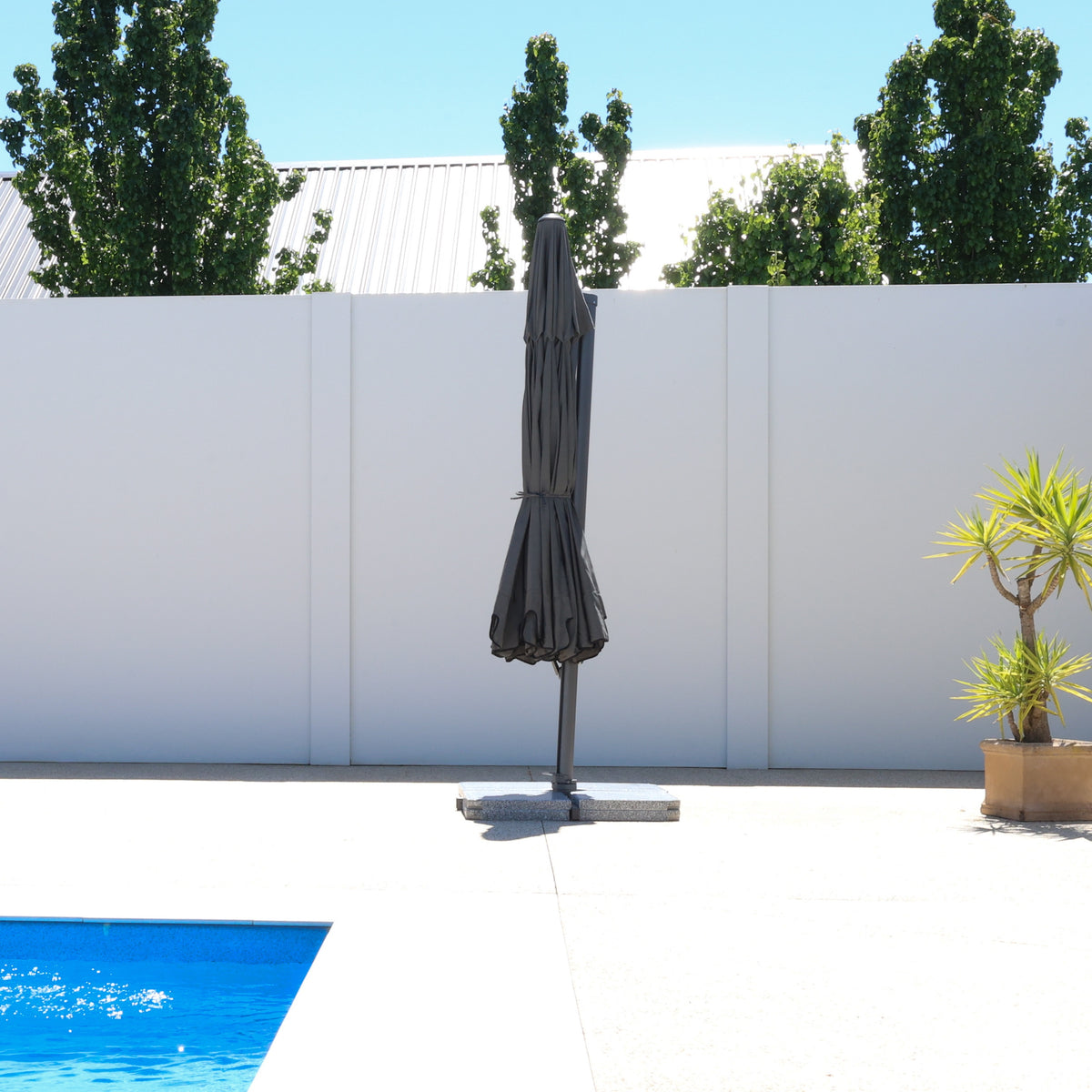 Montego Octagonal Scalloped Umbrella - Charcoal w/ Granite Base