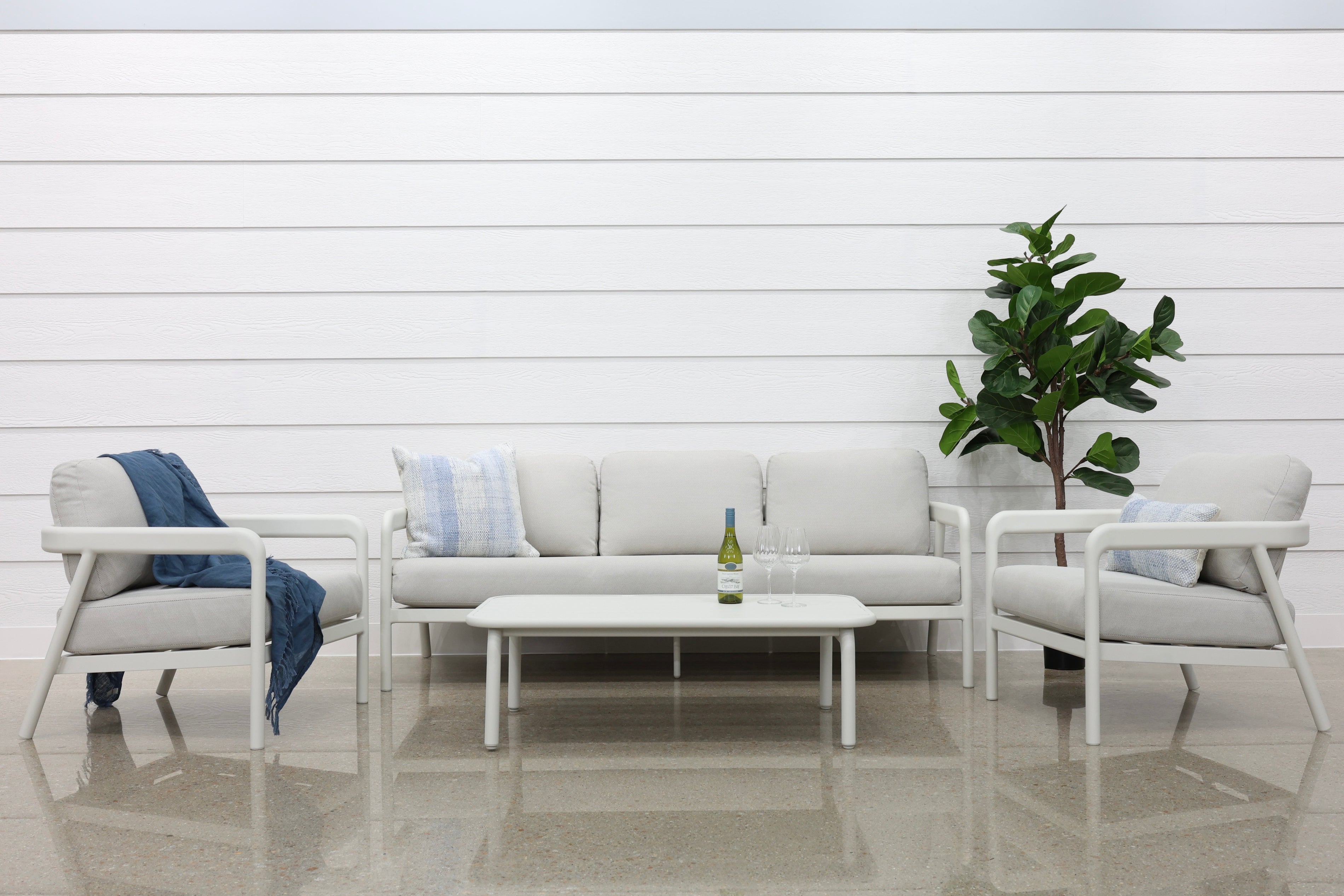 Sunshine Coast 4 Piece Outdoor Lounge Set - White