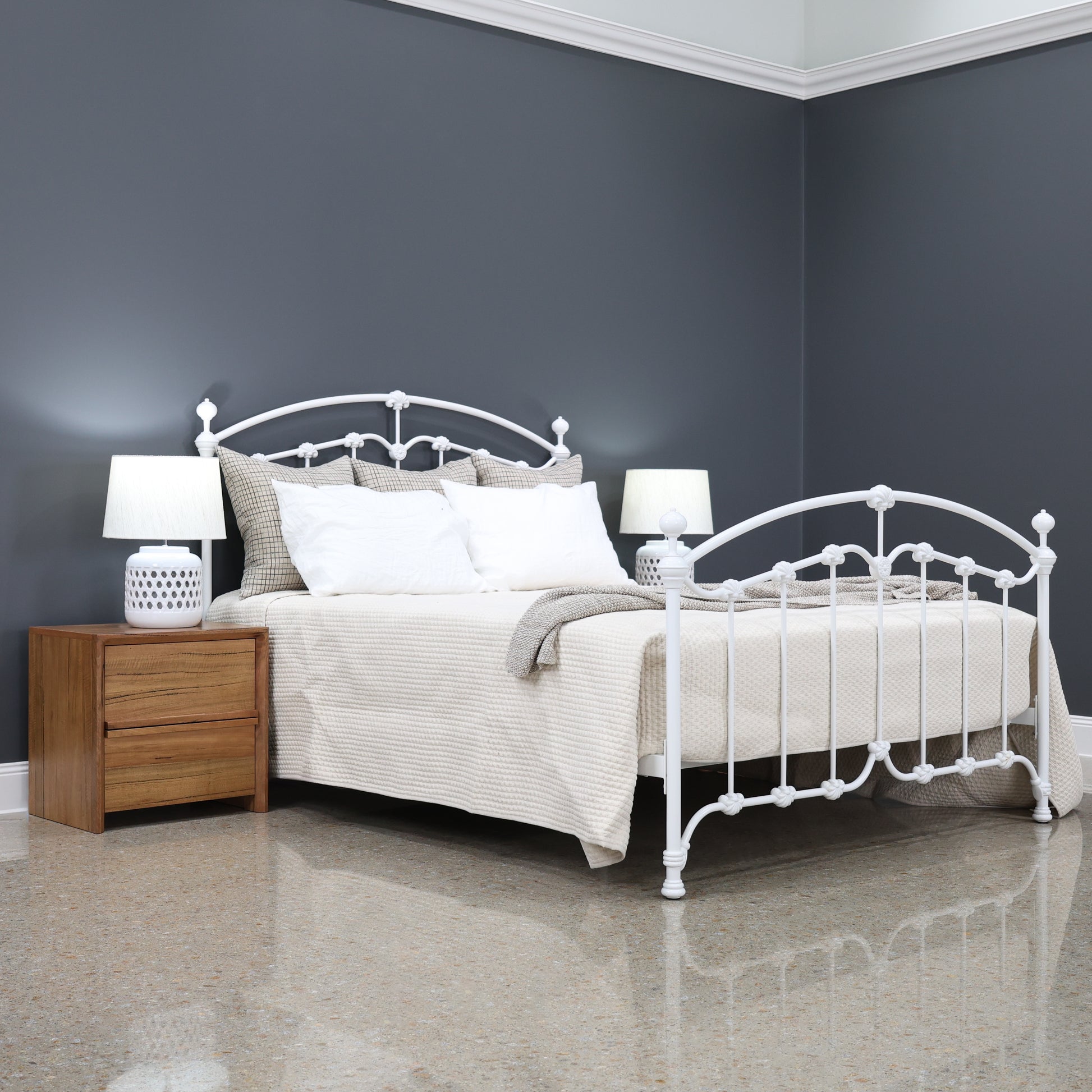 Katrina Bed - Gloss White
