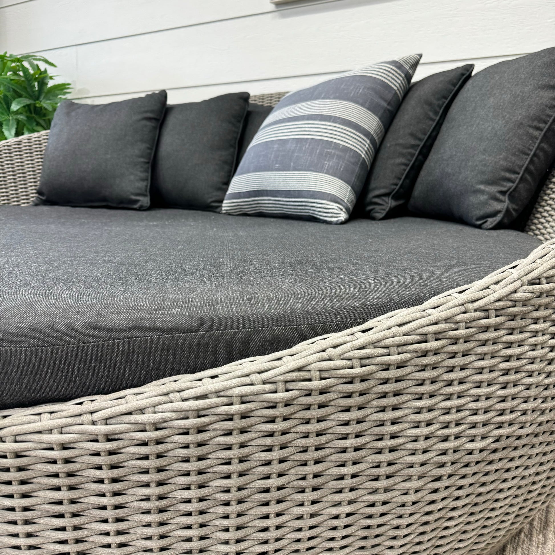 Large Rosedale Day Bed - Brushed Grey (No Cove)