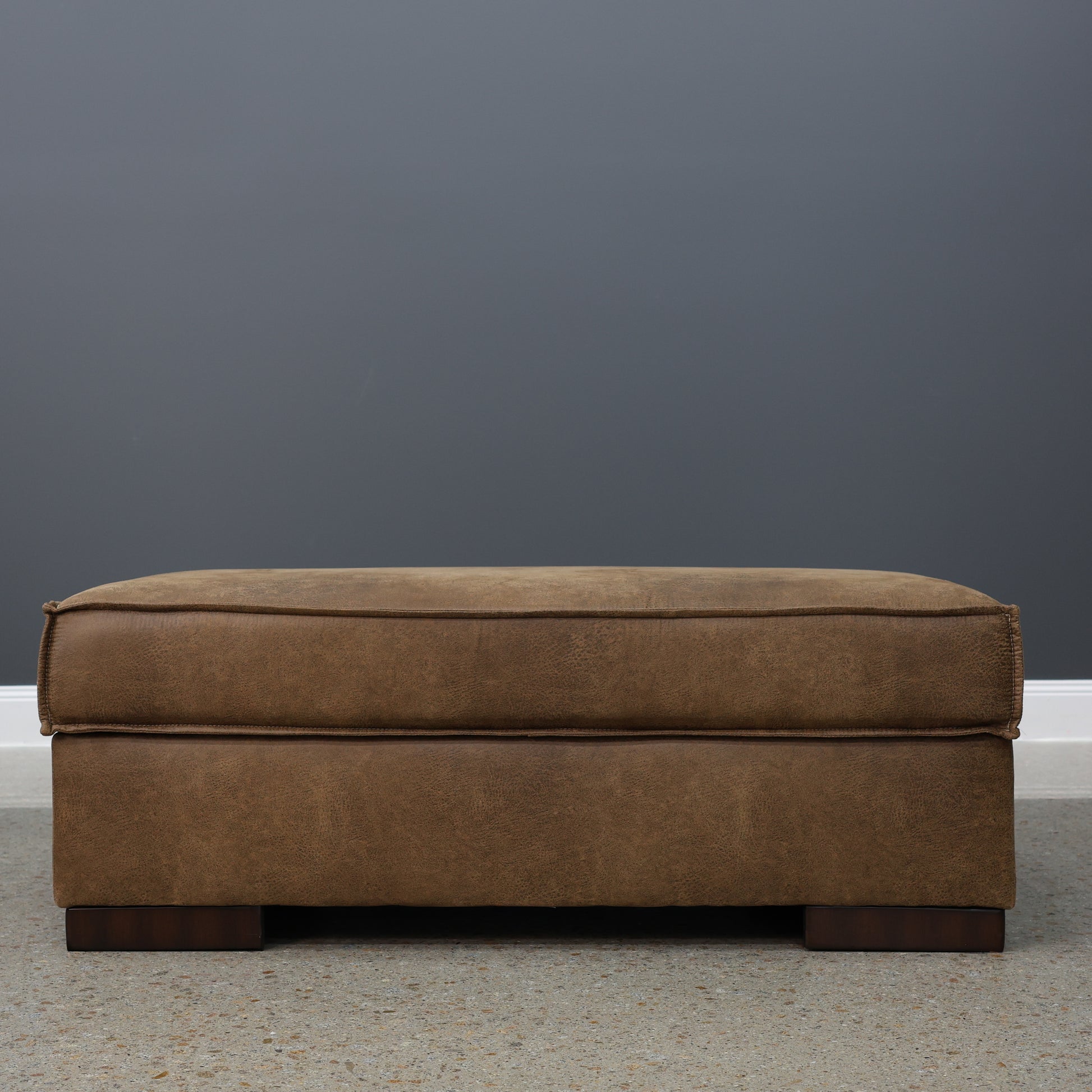 Gembrook Ottoman w/ Storage - Tan Leather Air