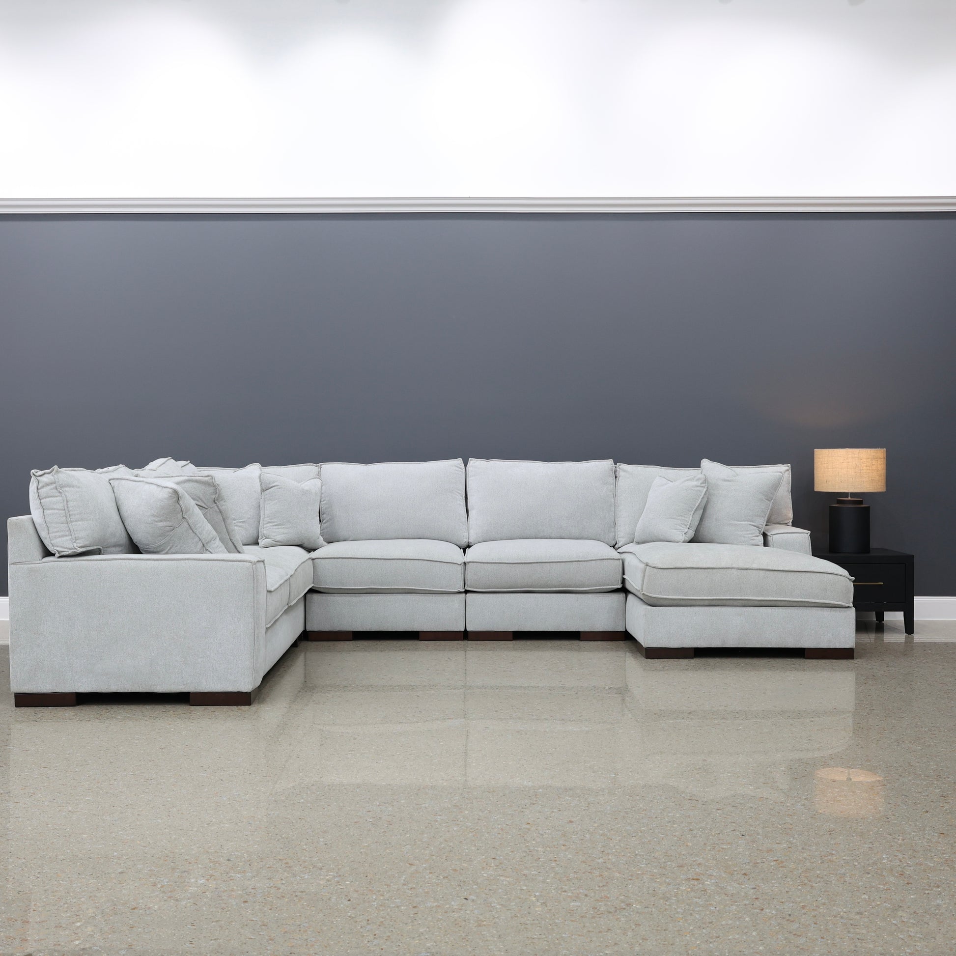 Gembrook Corner Lounge w/ RHF Chaise - Light Grey