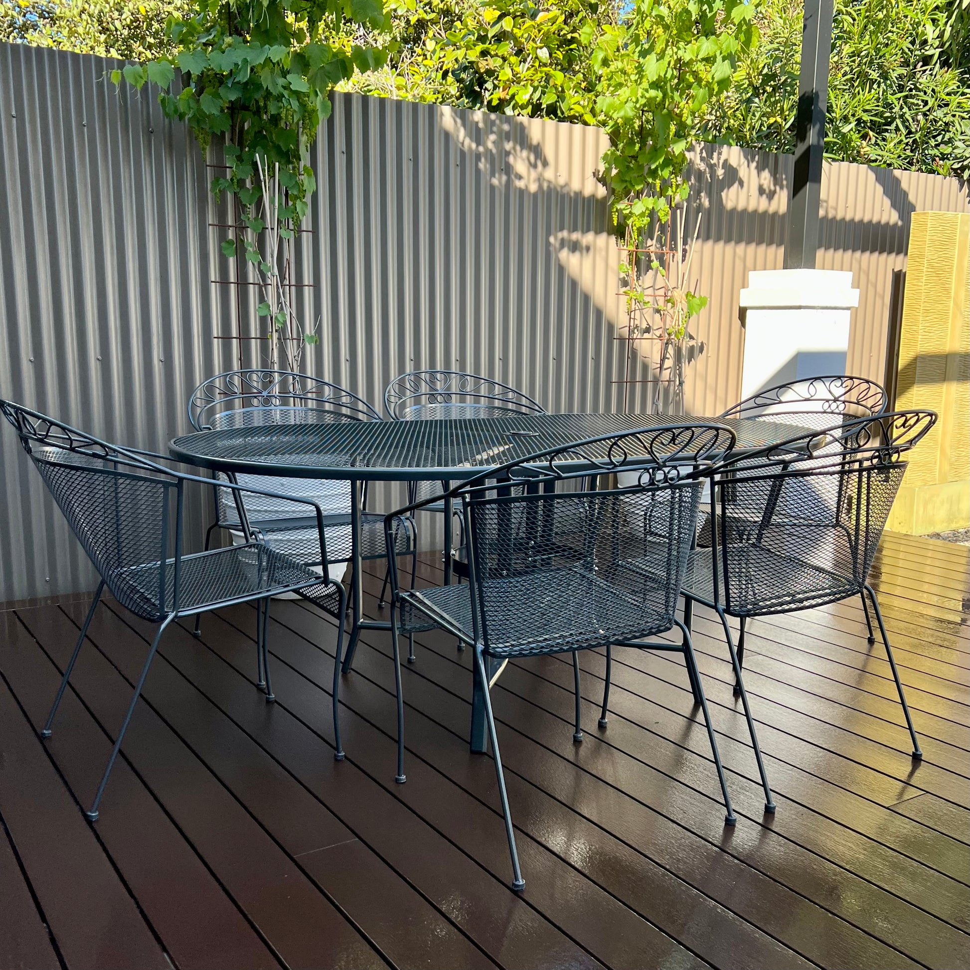 Hastings Oval Table