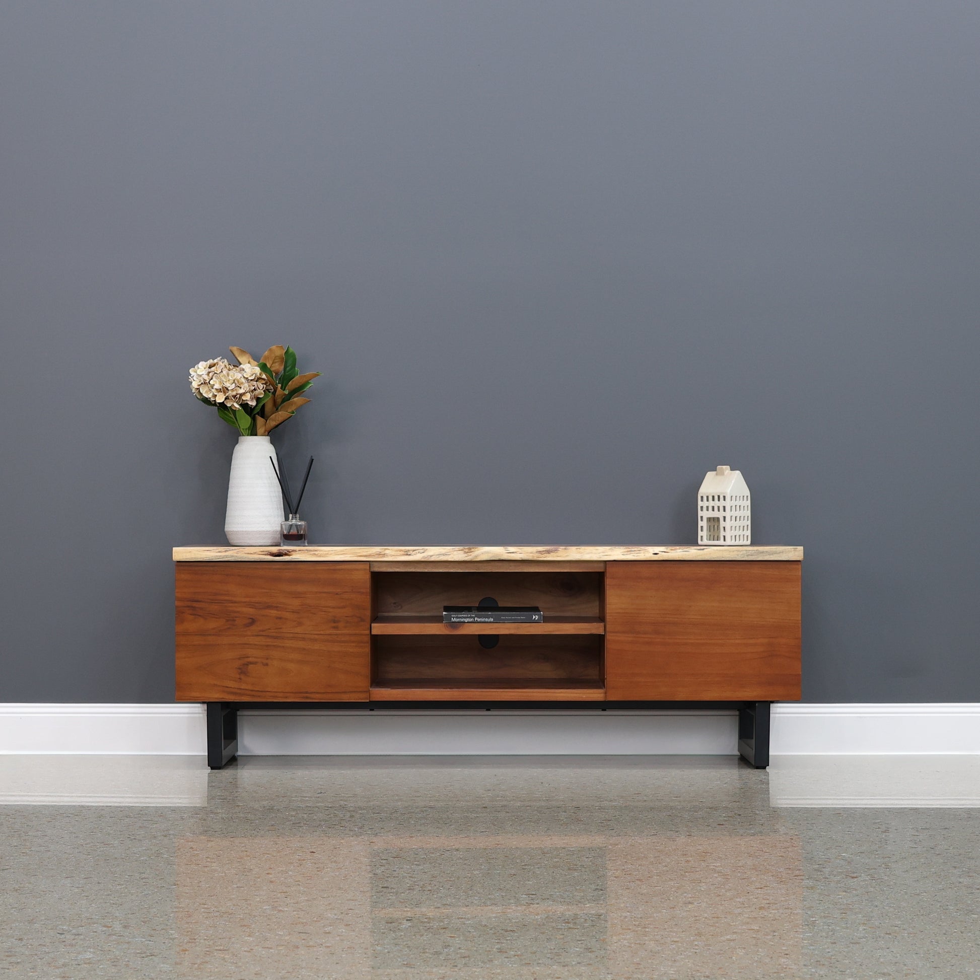 Dark Valley TV Unit - Medium 170cm L