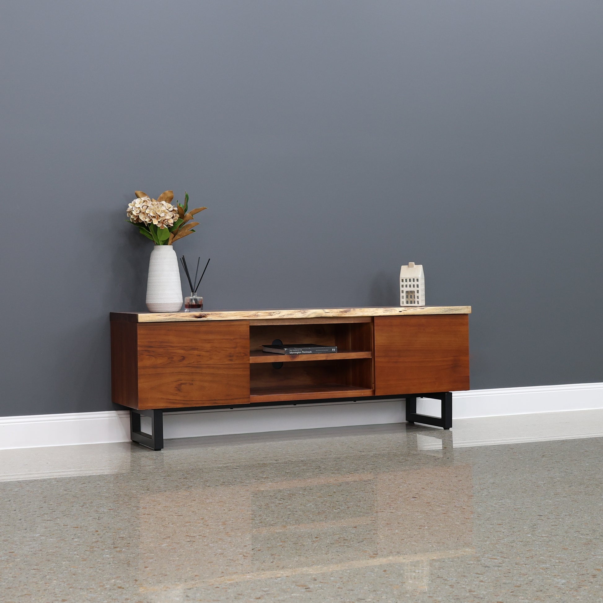 Dark Valley TV Unit - Medium 170cm L