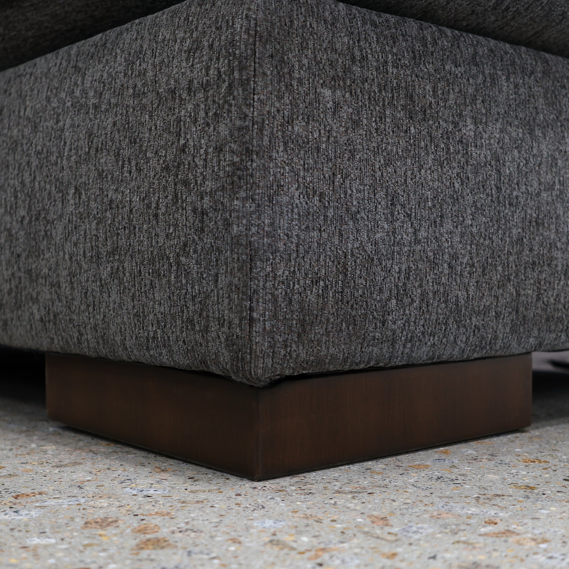 Gembrook RHF Sofa Chaise - Dark Grey