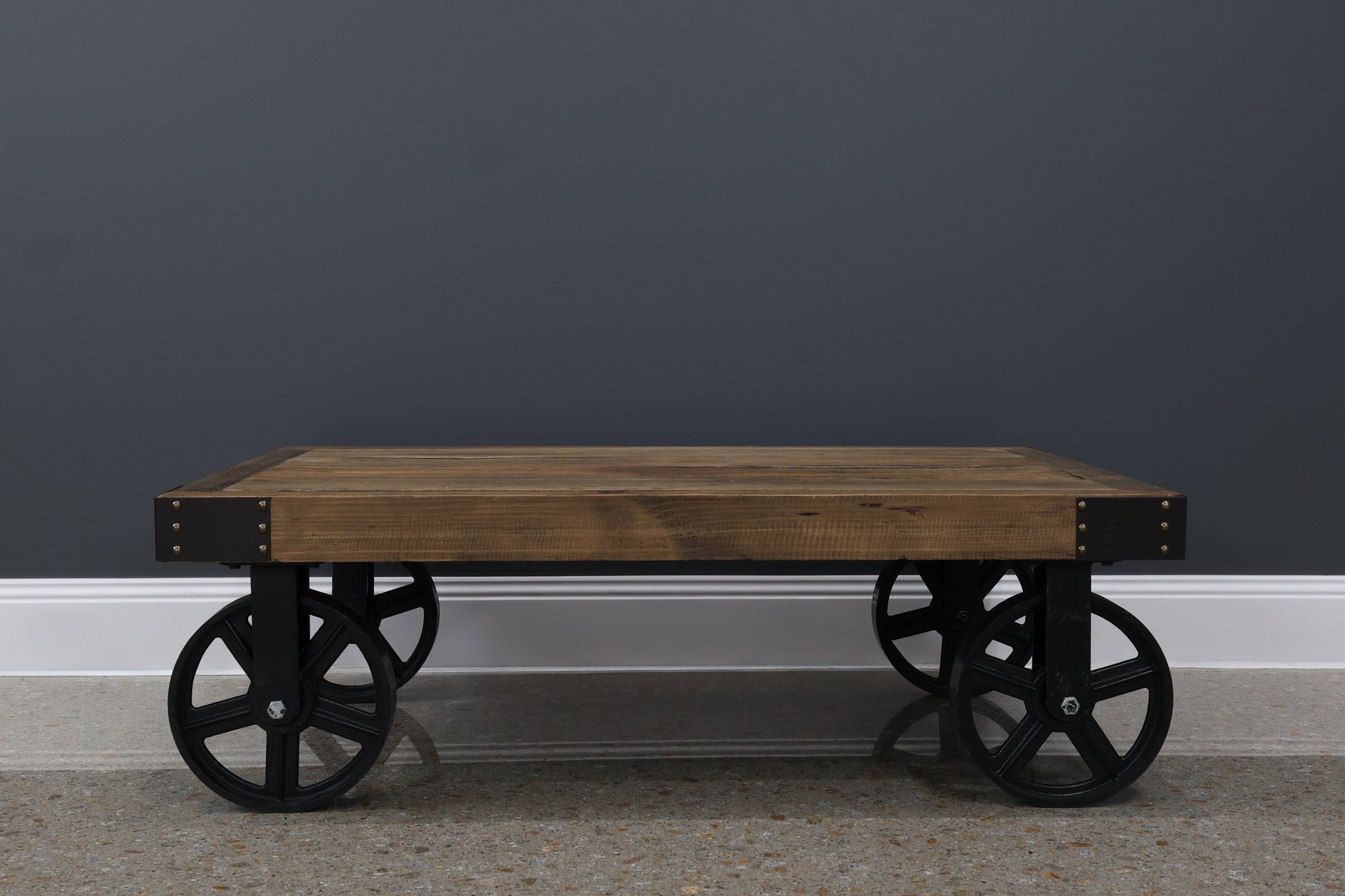 Hagrid Coffee Table w/ 4 Wheels