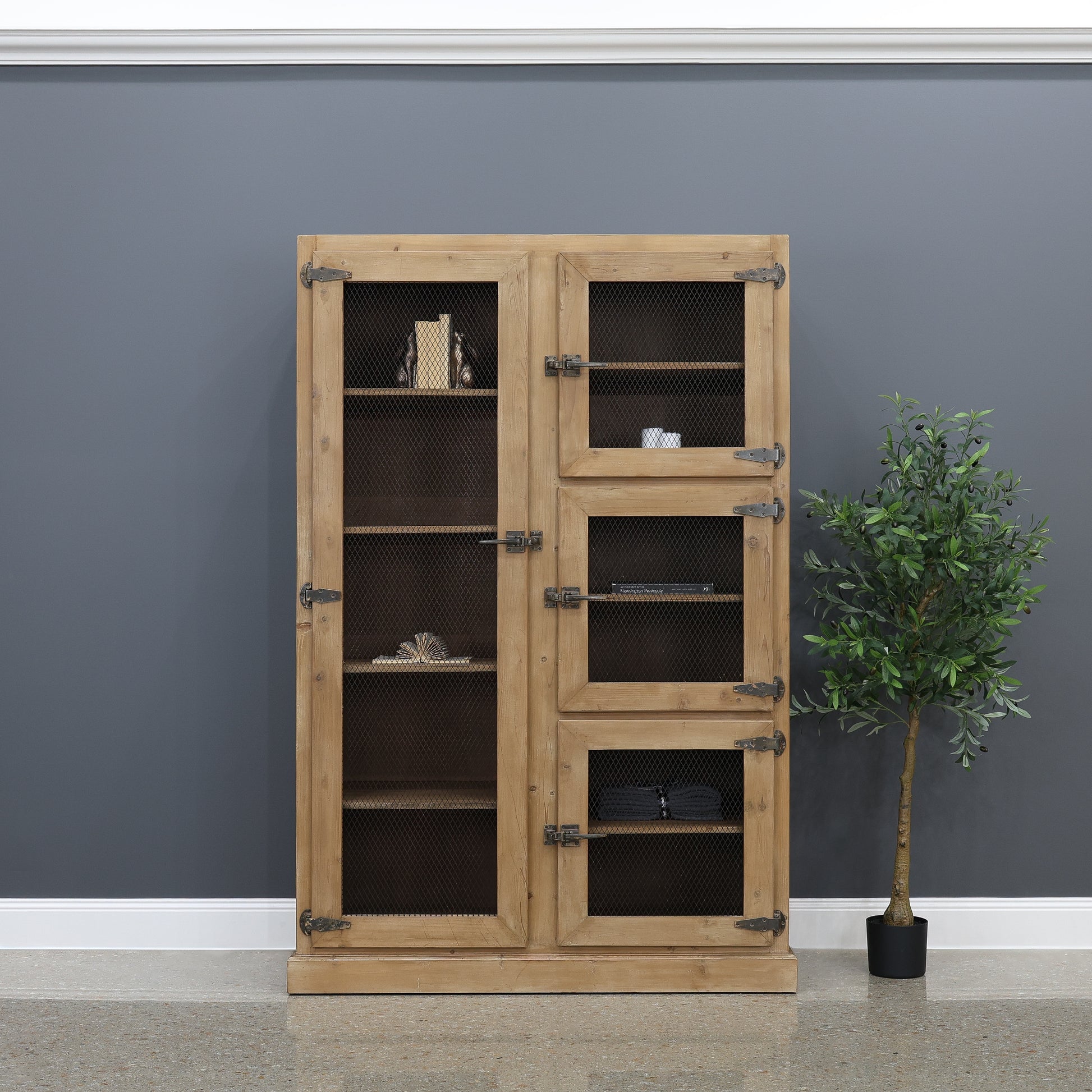 Henty Cabinet