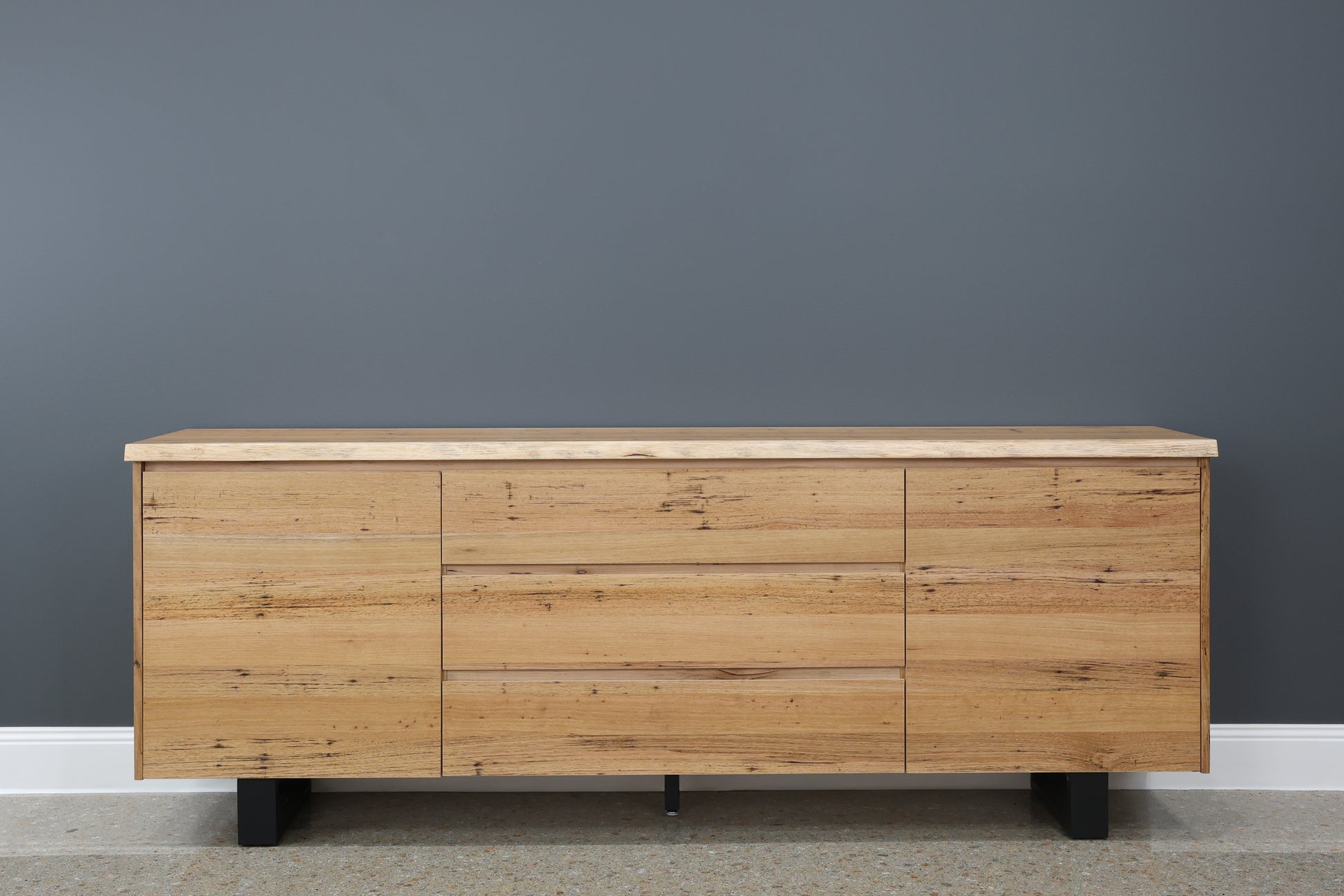 Peninsula Buffet 220cm L