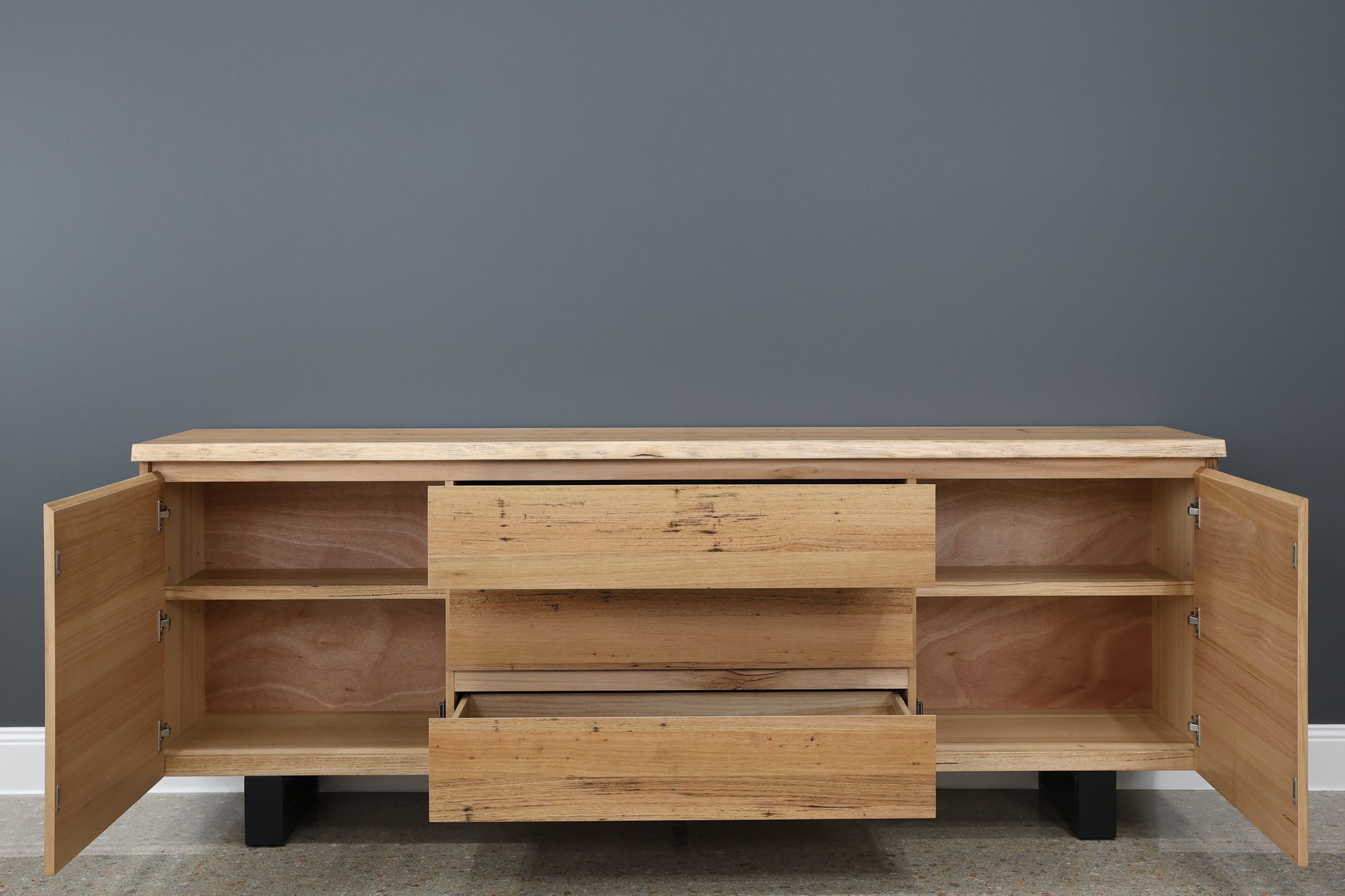 Peninsula Buffet 220cm L