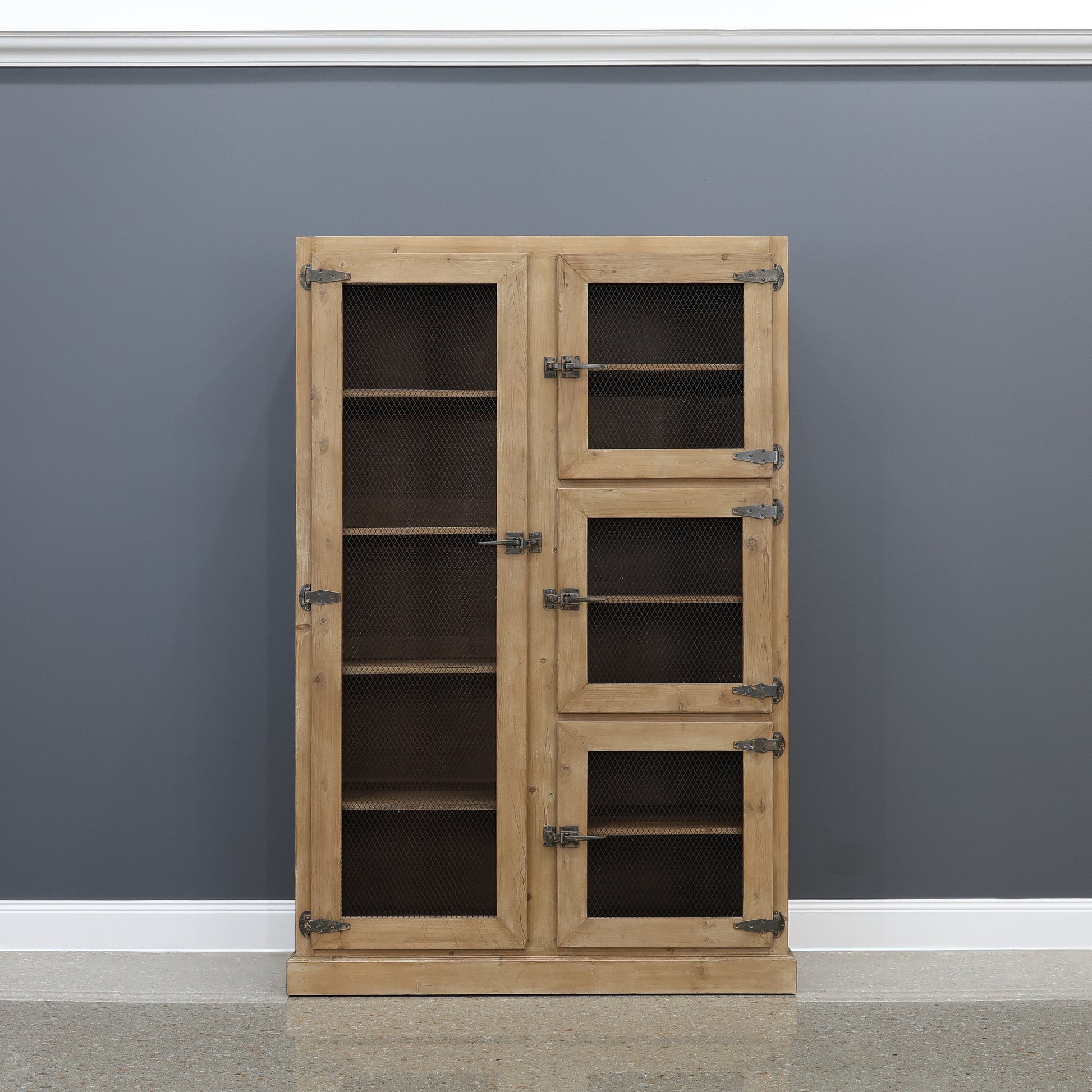 Henty Cabinet