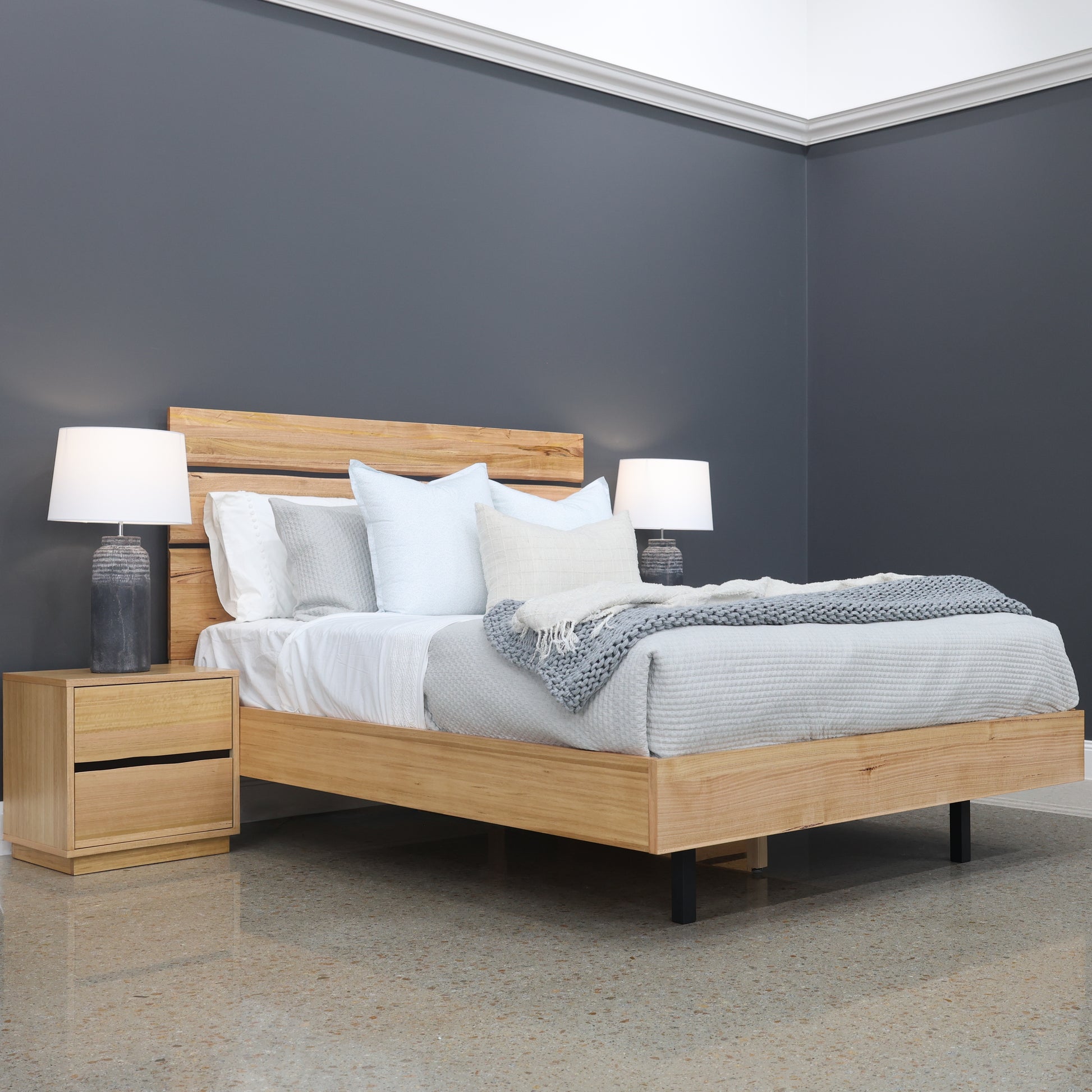 Luna Bed
