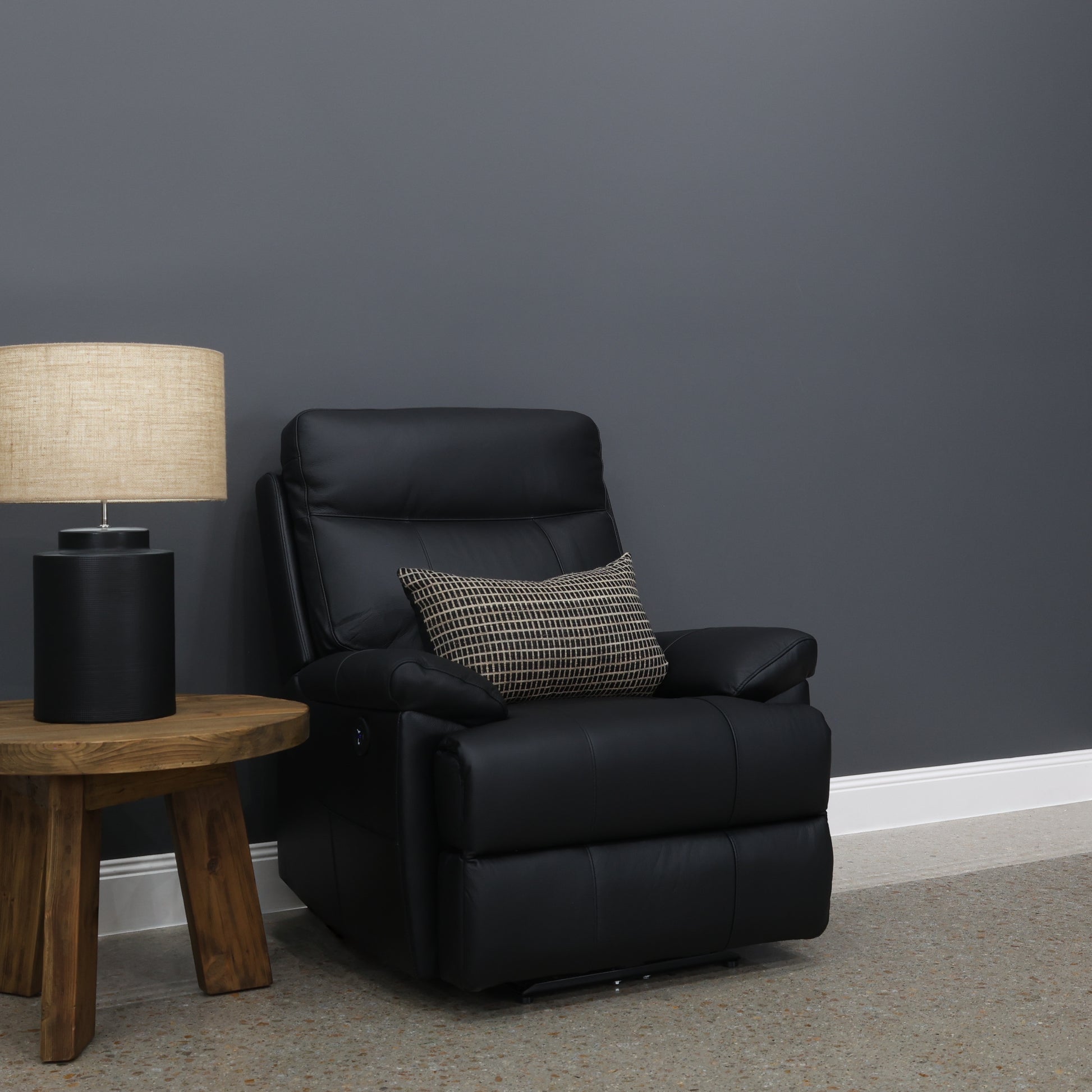 Seymour Electric Recliner - Black Leather