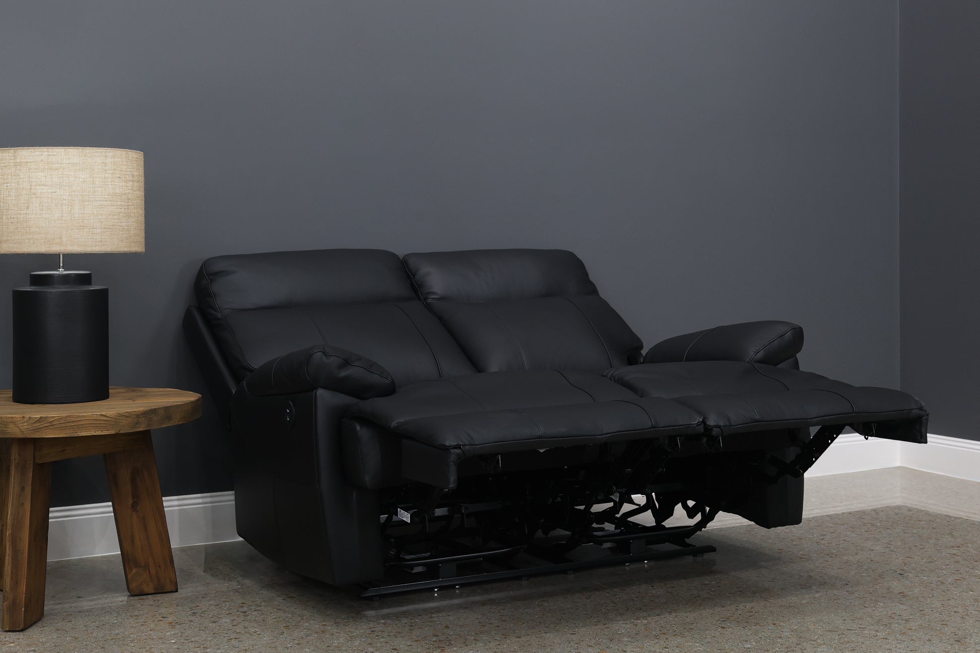Seymour Electric Loveseat - Black Leather