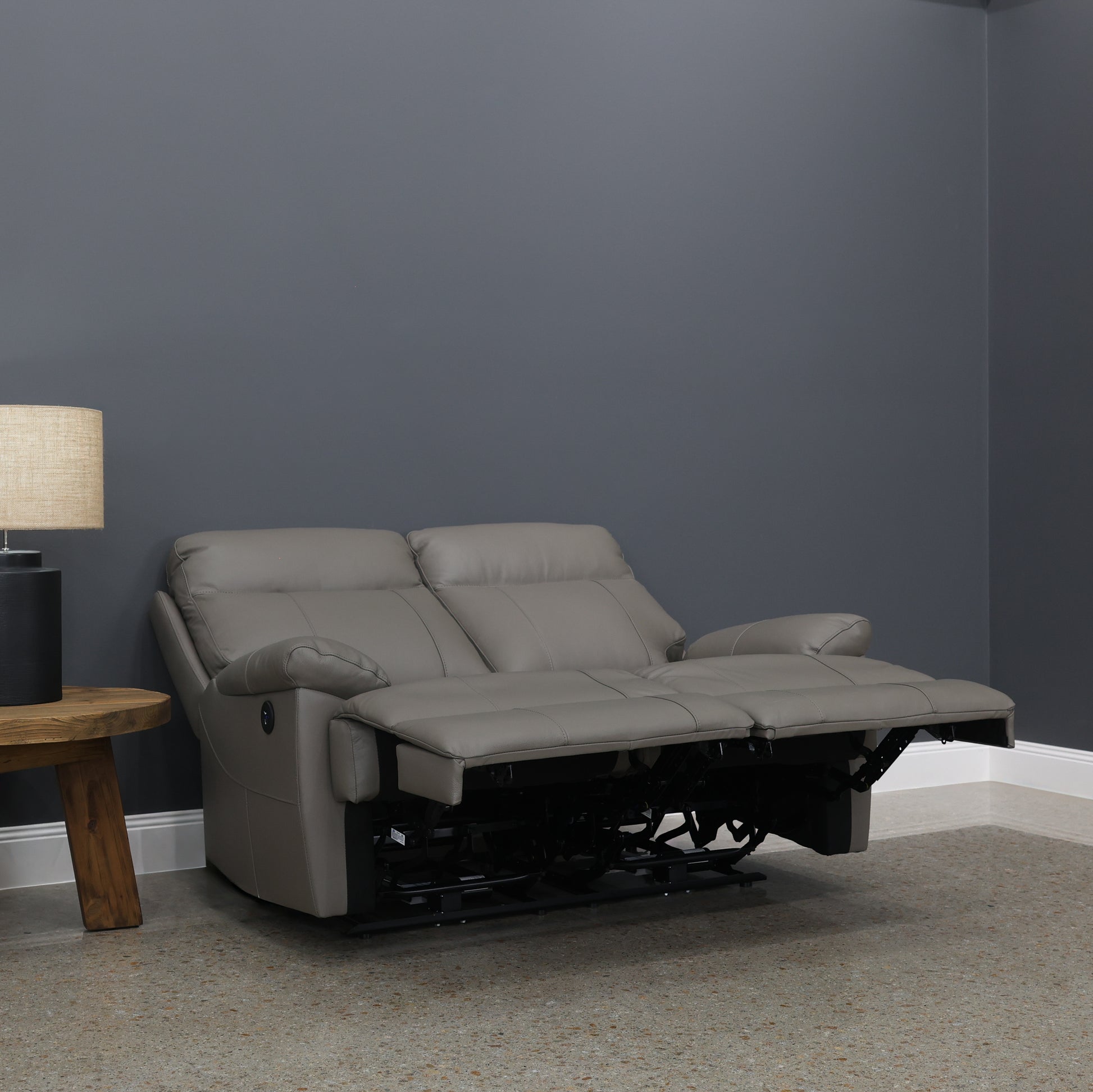 Seymour Electric Loveseat - Mocha Leather