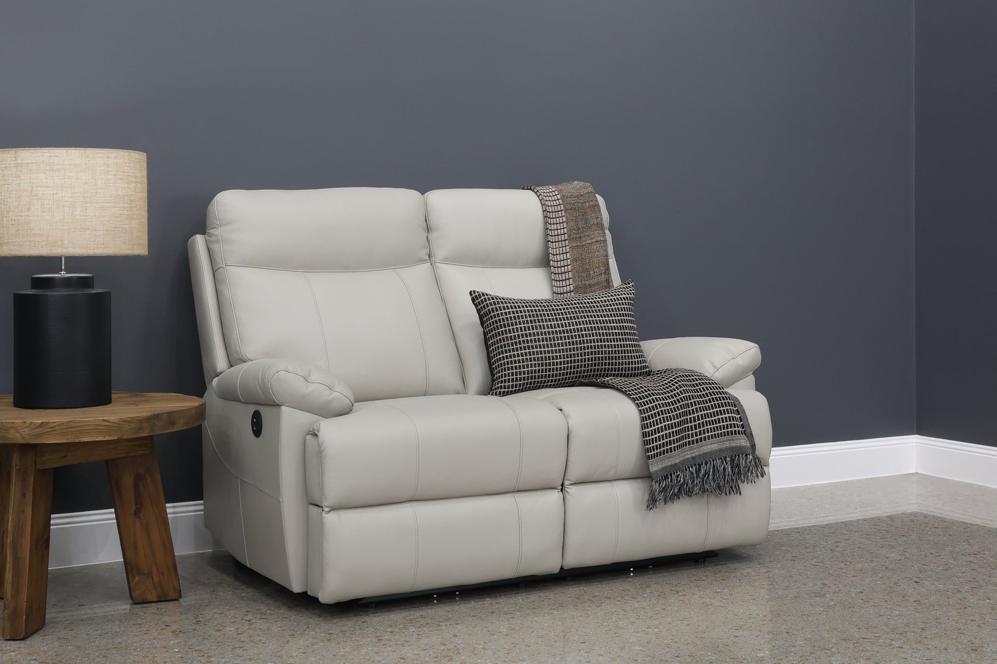 Seymour Electric Loveseat - Light Grey Leather