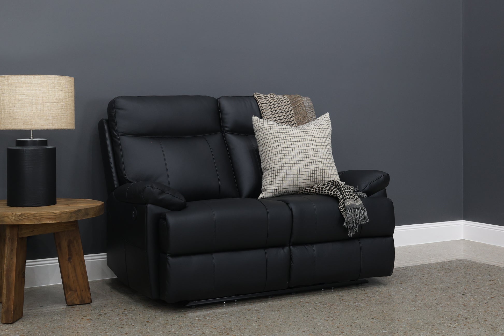 Seymour Electric Loveseat - Black Leather