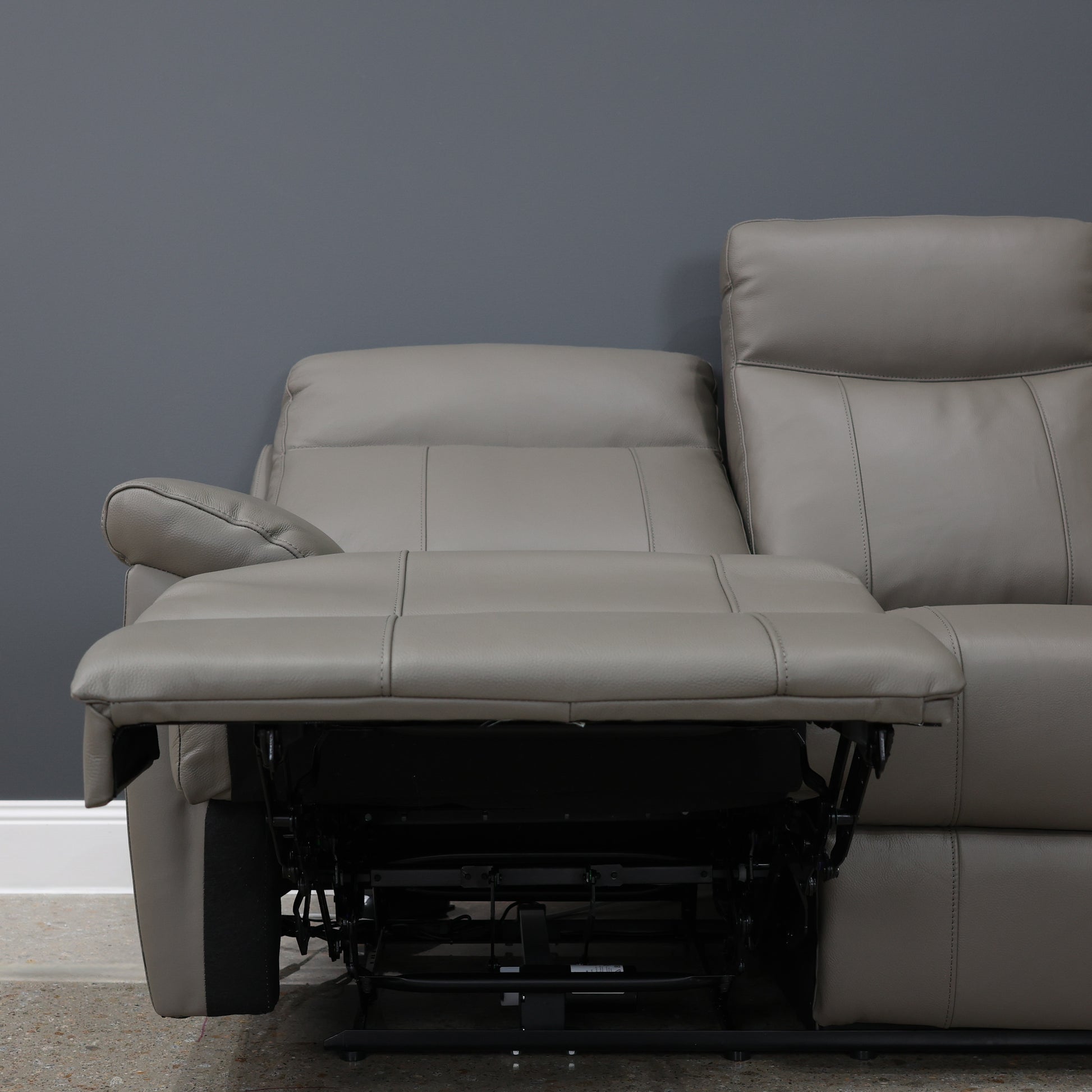 Seymour Electric 3 Seater Sofa - Mocha Leather