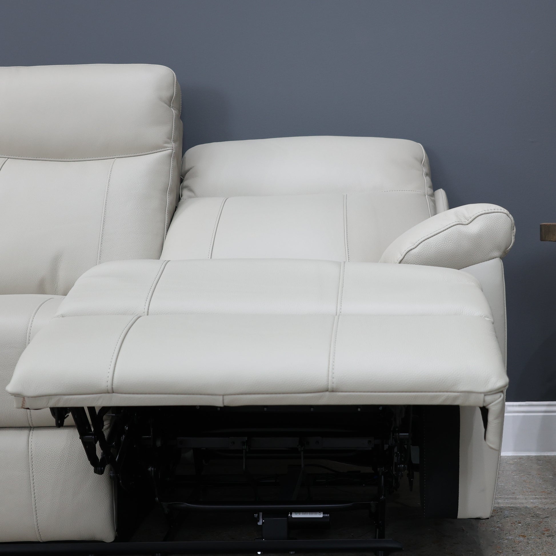 Seymour Electric 2 Seater Loveseat - Light Grey Leather