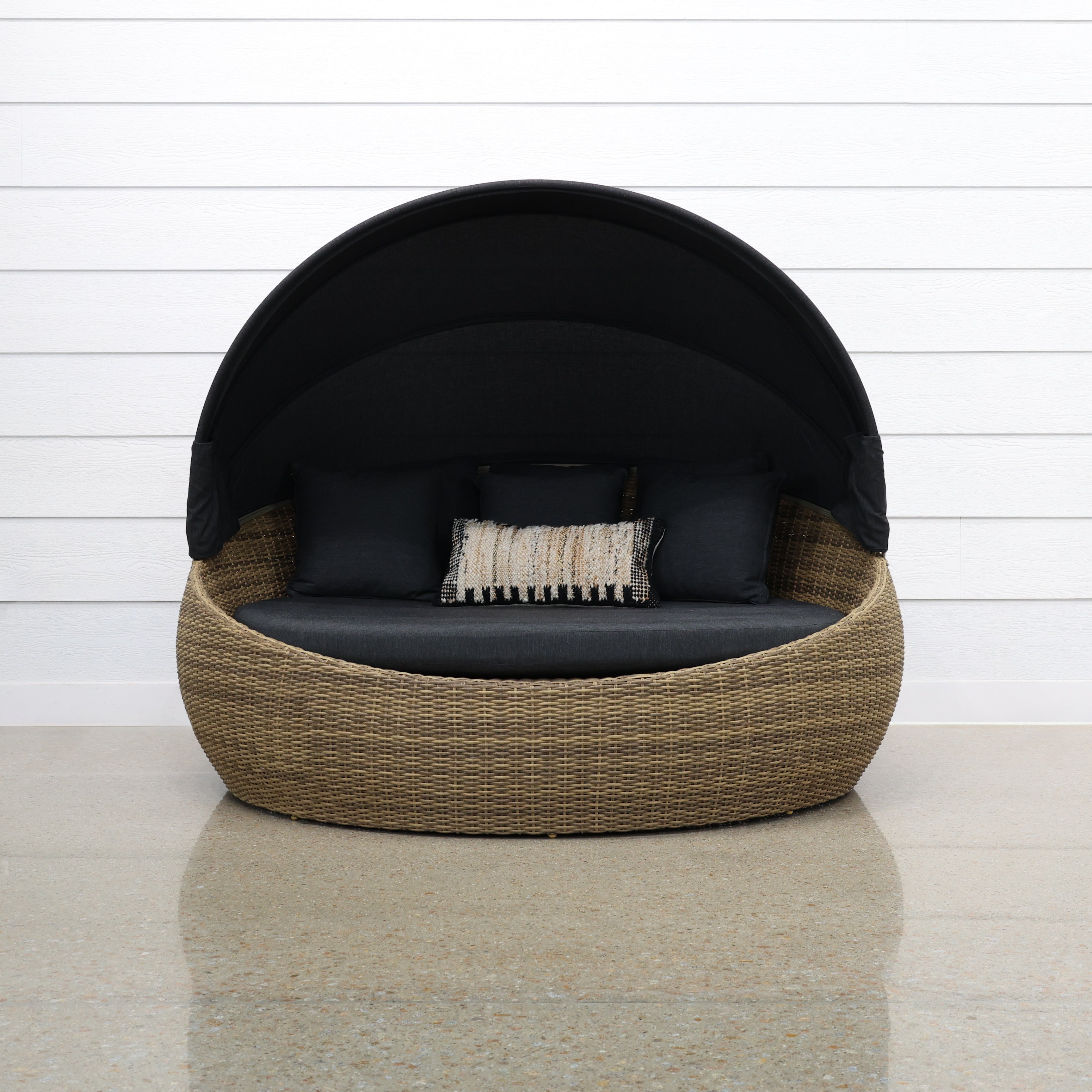 Portsea Large Day Bed - Brushed Wheat (With Cove)