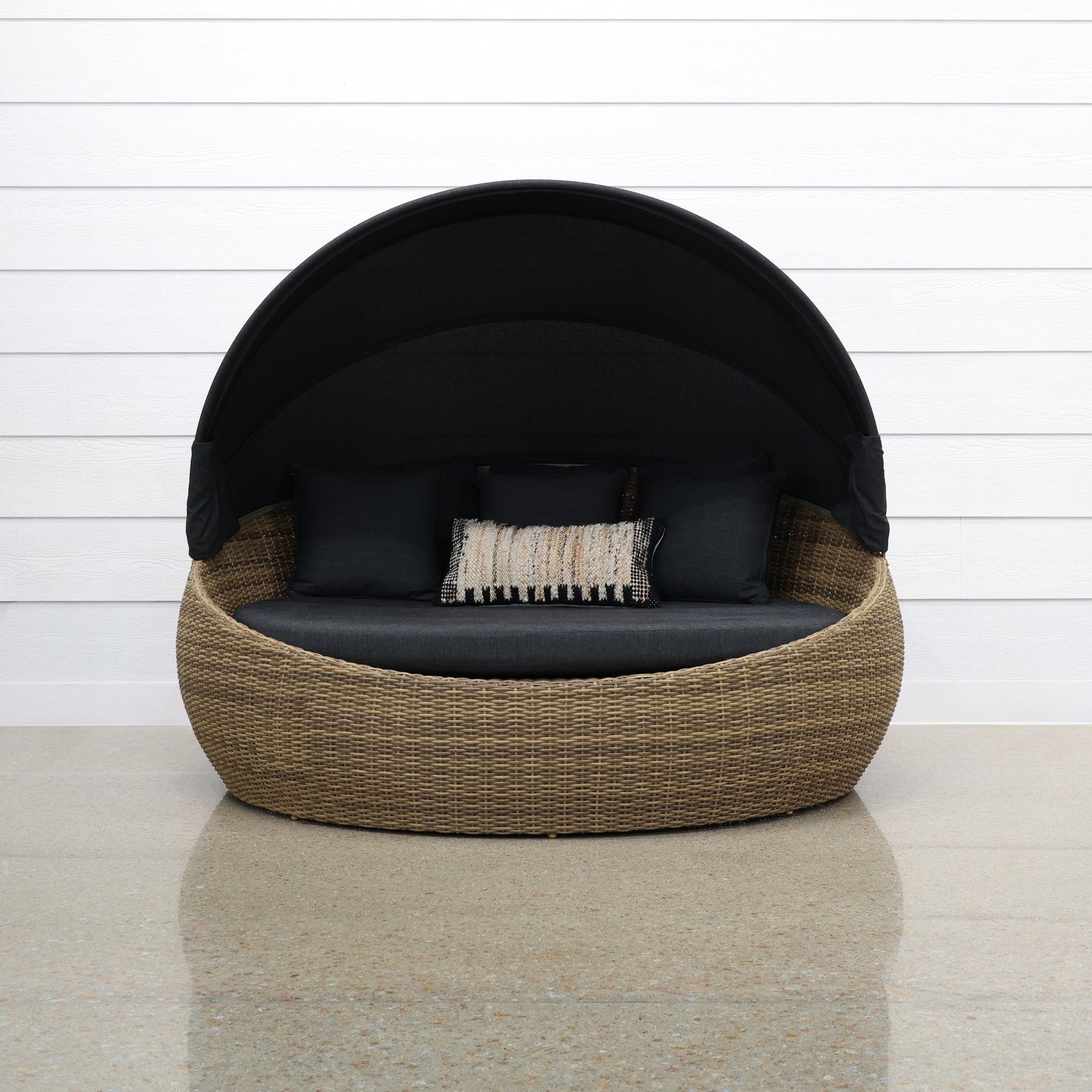 Portsea Large Day Bed - Brushed Wheat (With Cove)