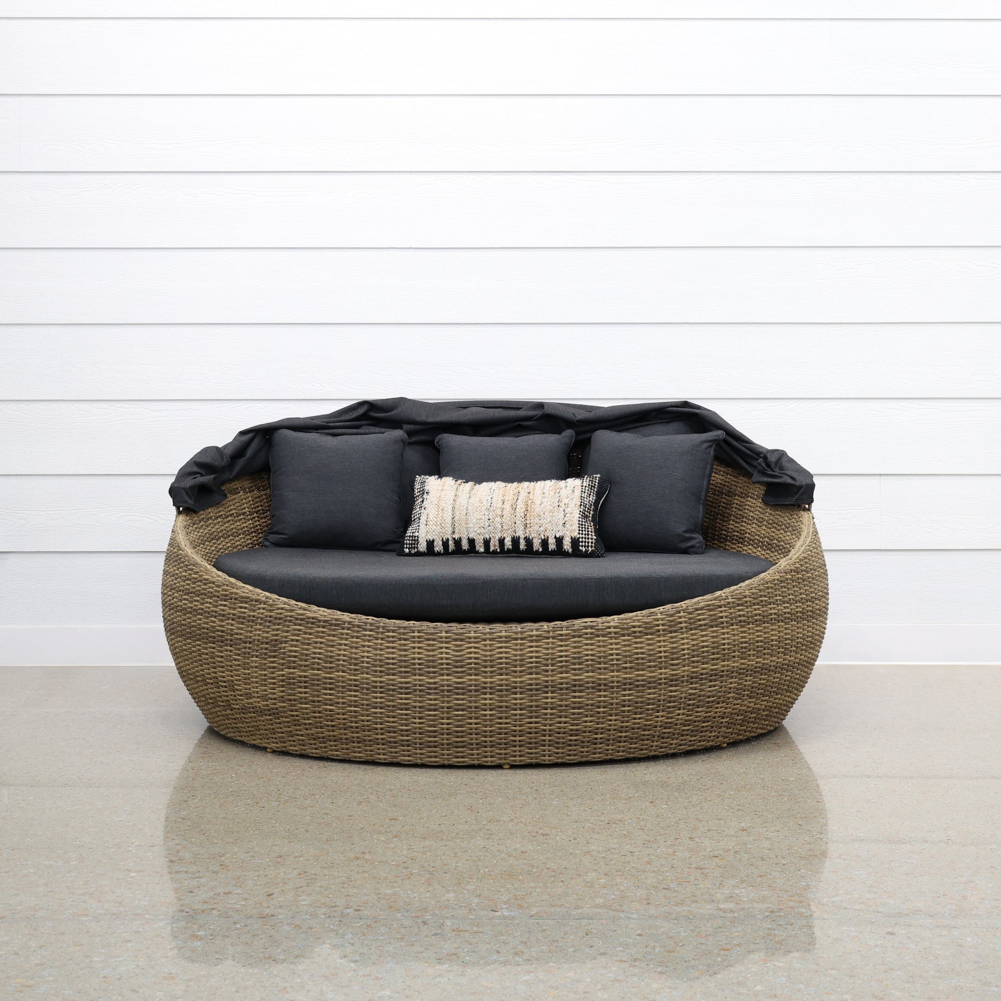 Portsea Large Day Bed - Brushed Wheat (With Cove)