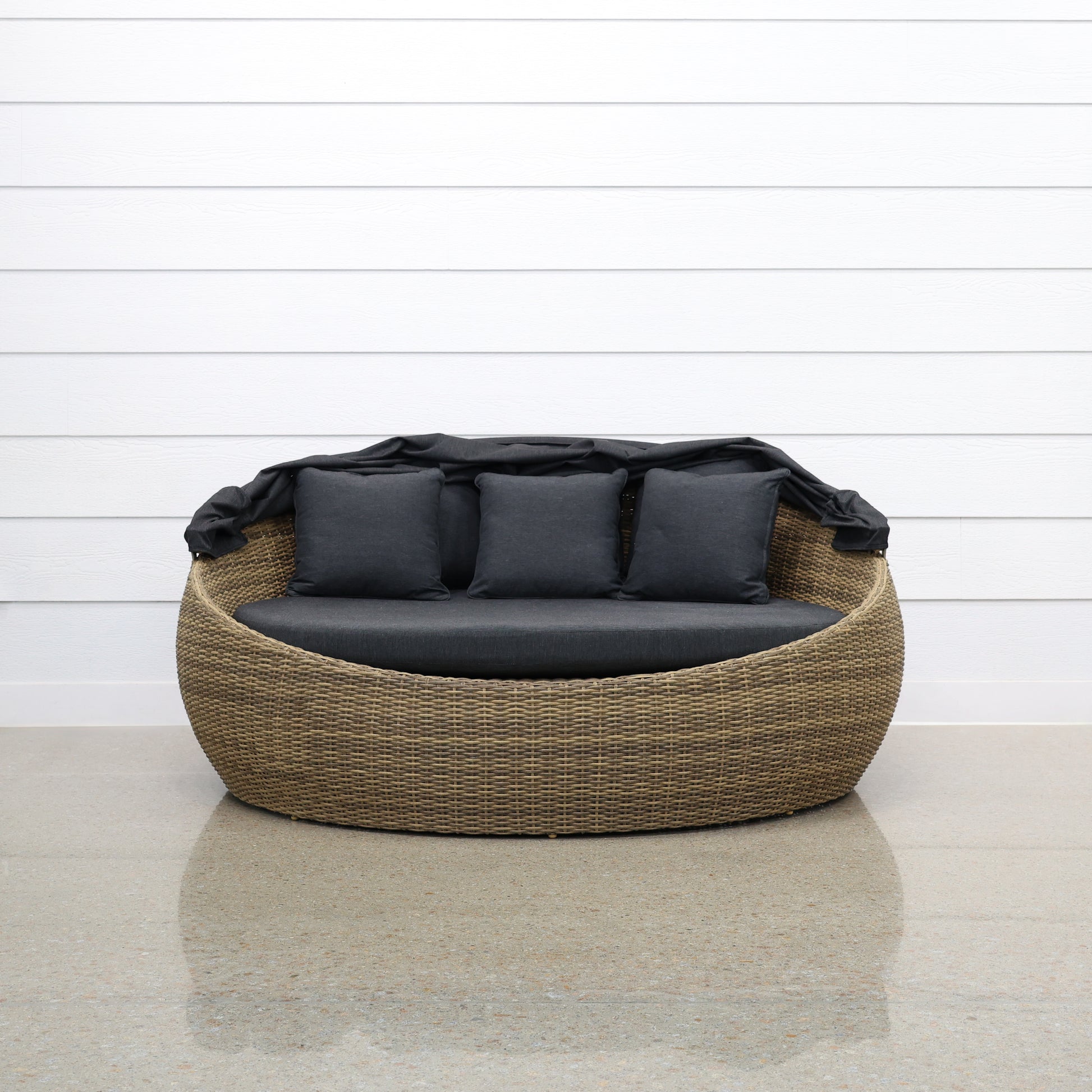Portsea Large Day Bed - Brushed Wheat (With Cove)