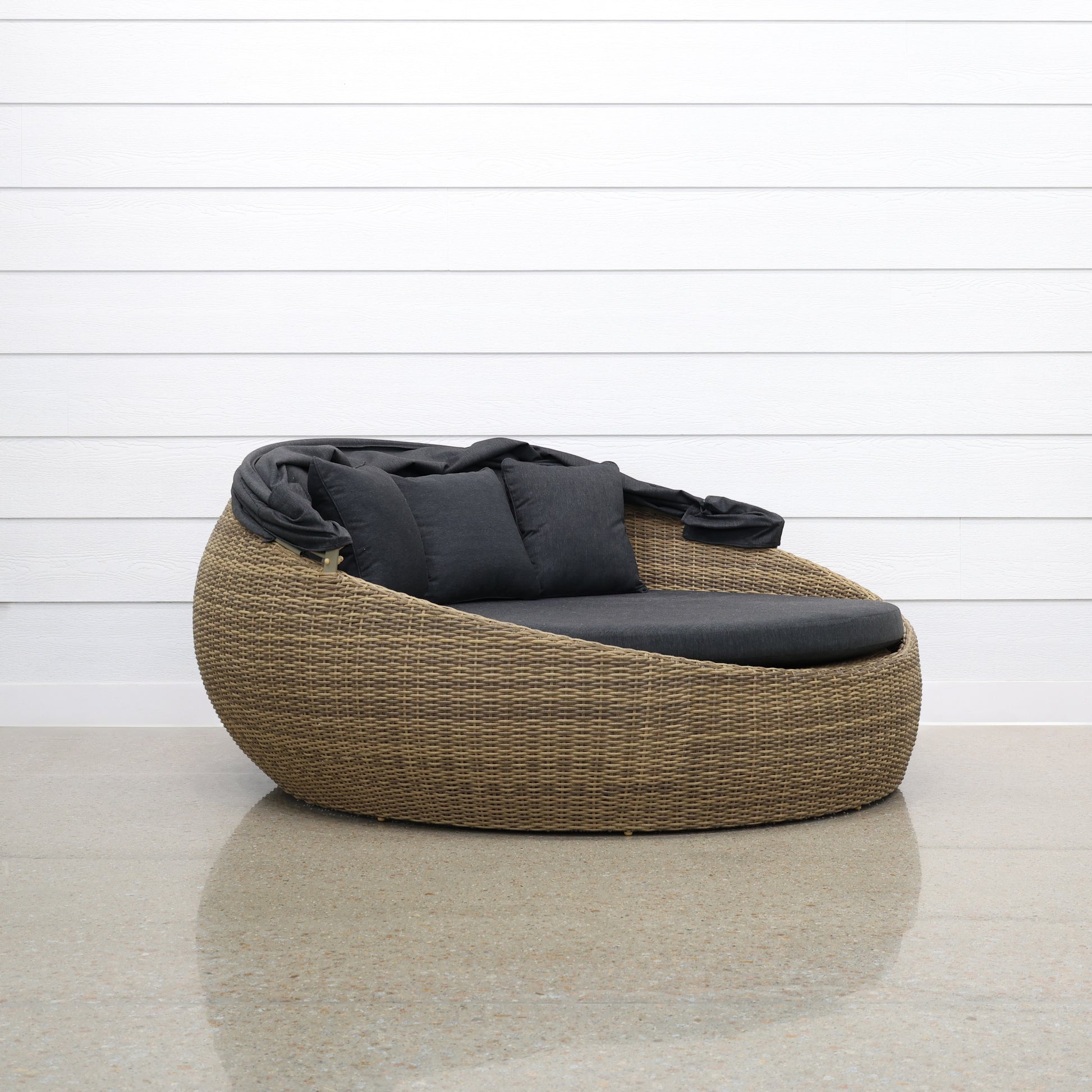 Portsea Large Day Bed - Brushed Wheat (With Cove)