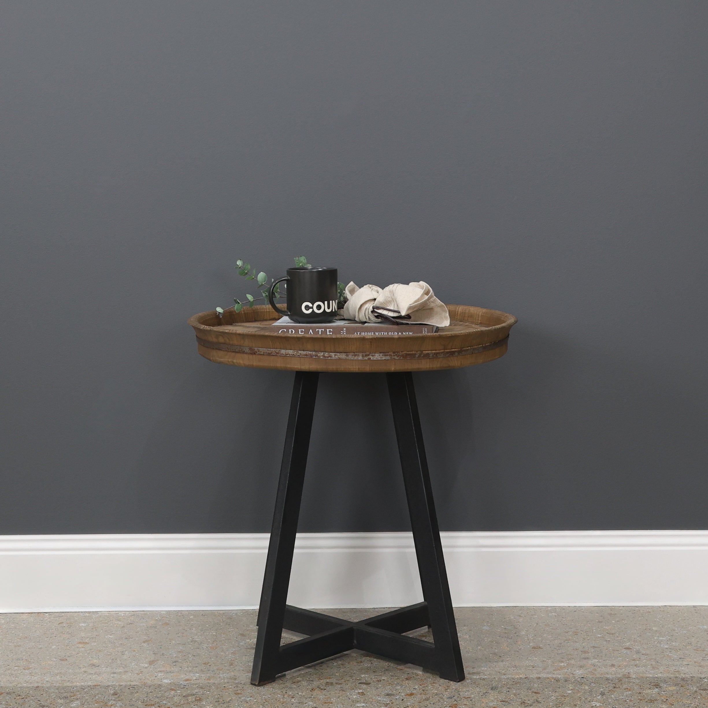 Hagrid Round Lamp Table w/ Lip