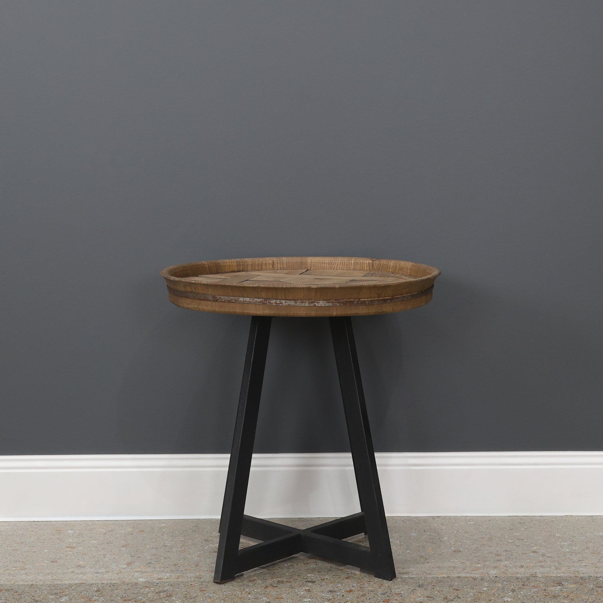 Hagrid Round Lamp Table w/ Lip