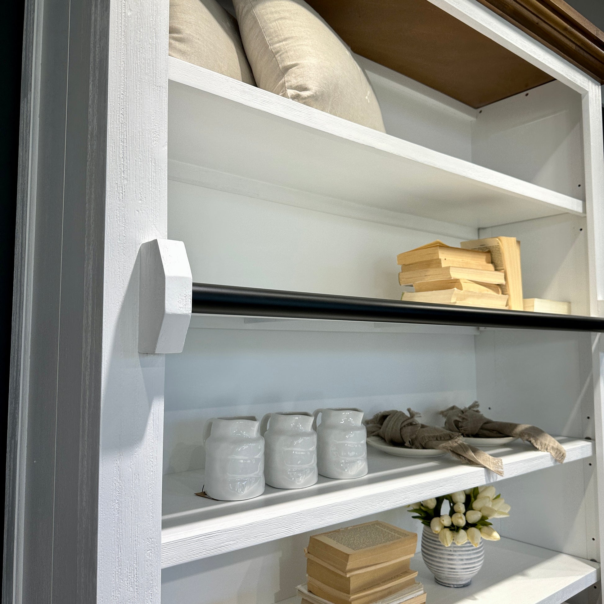 Provedore Two Tone Library Small w/ Decorative Ladder