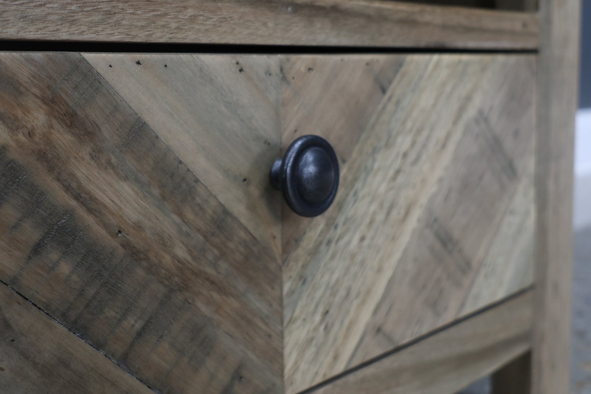 Flinders Lamp Table w/ Drawer