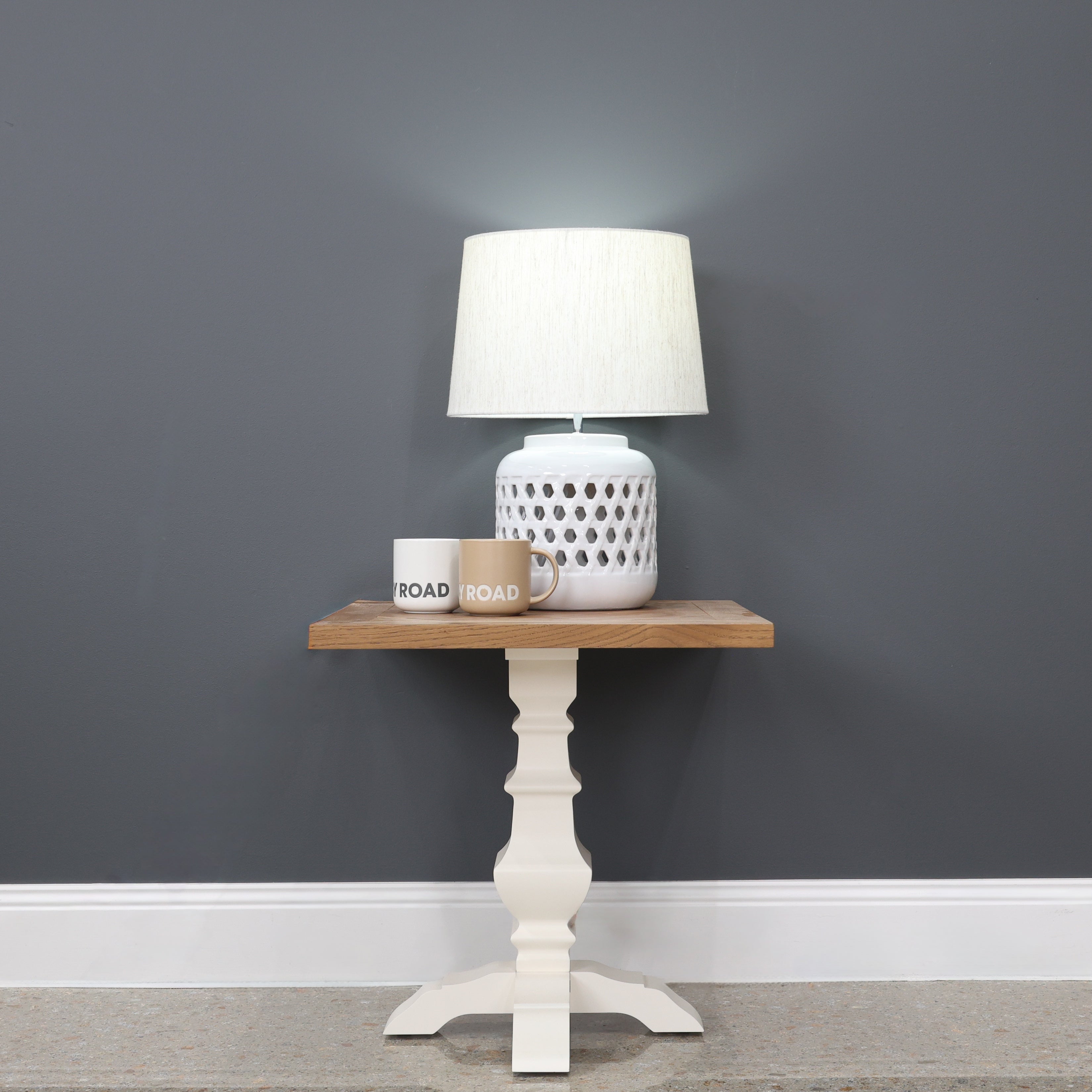 Hampton Lamp Table