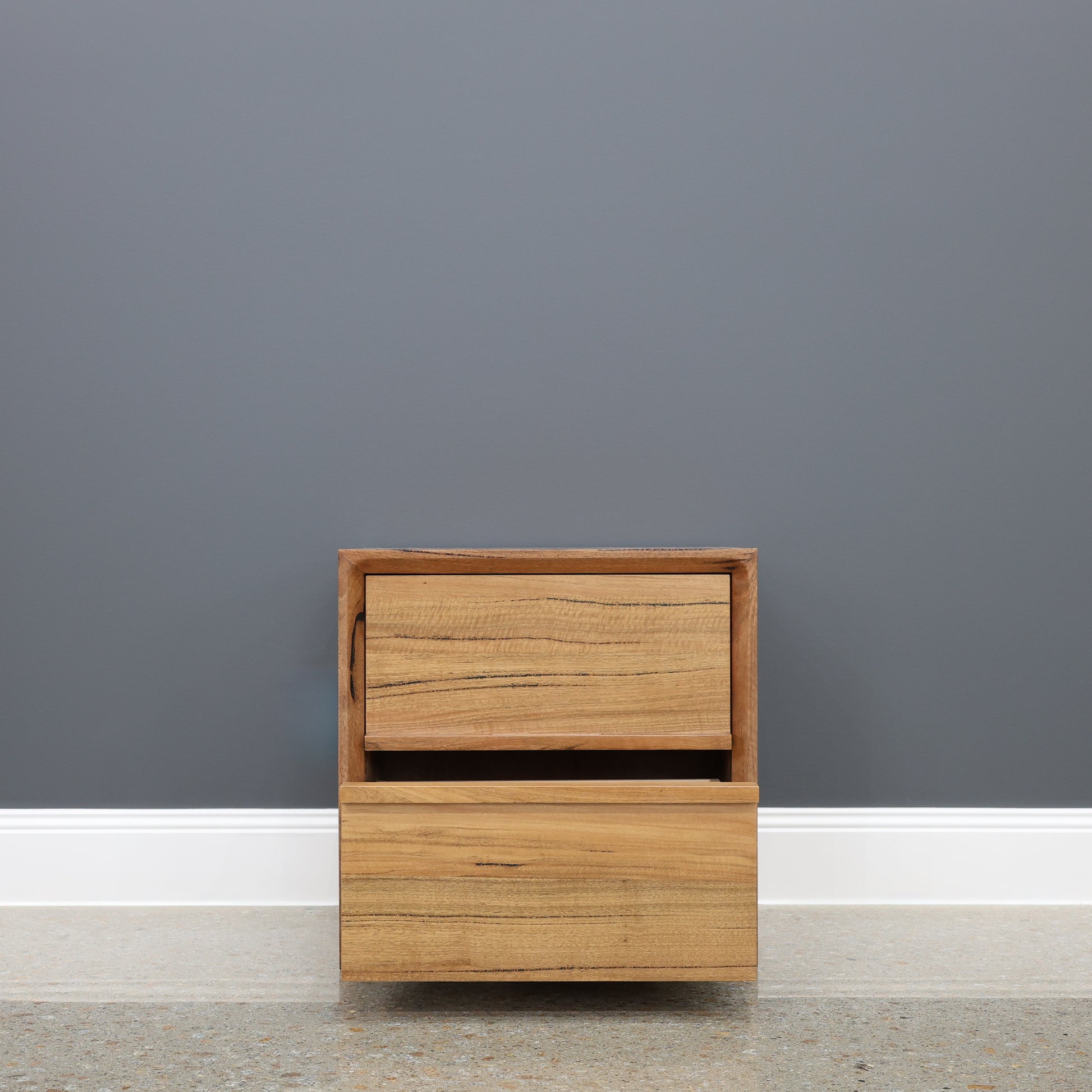 Scarbrough Bedside Table