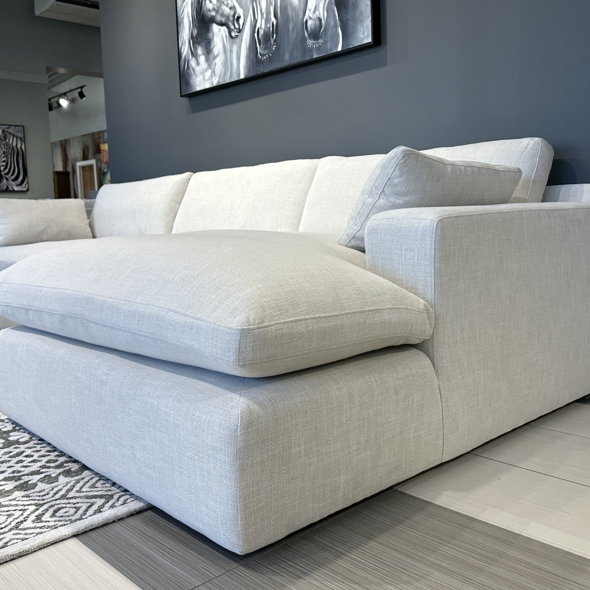 Traralgon Chaise - RAF - Linen