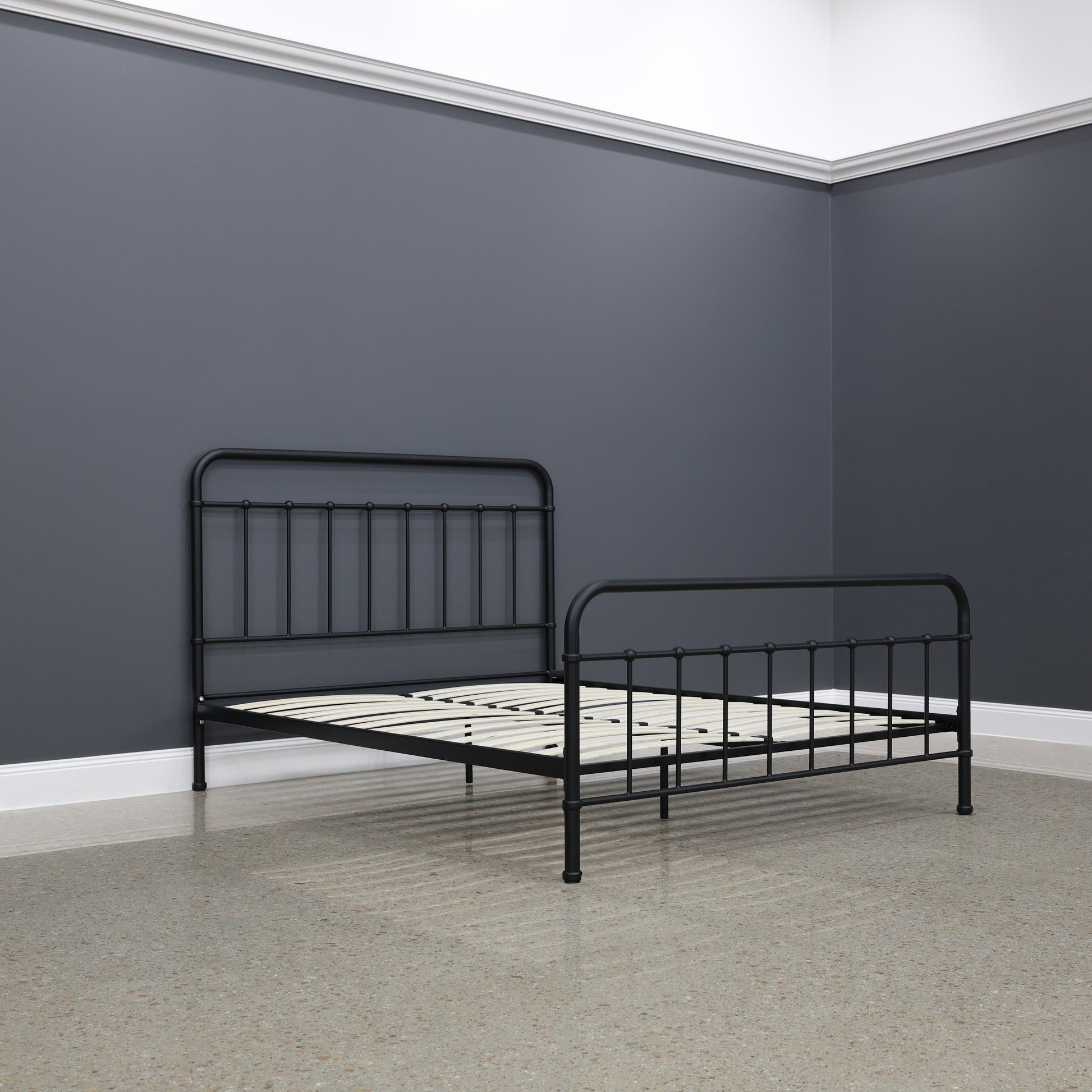 Emerald Bed - Black