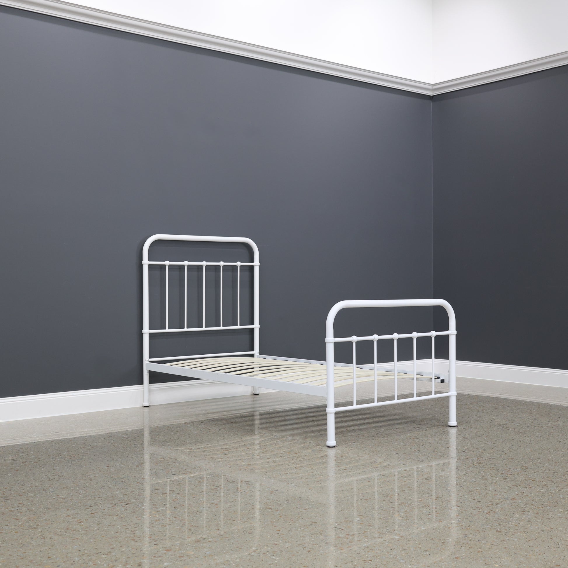Emerald Bed - White
