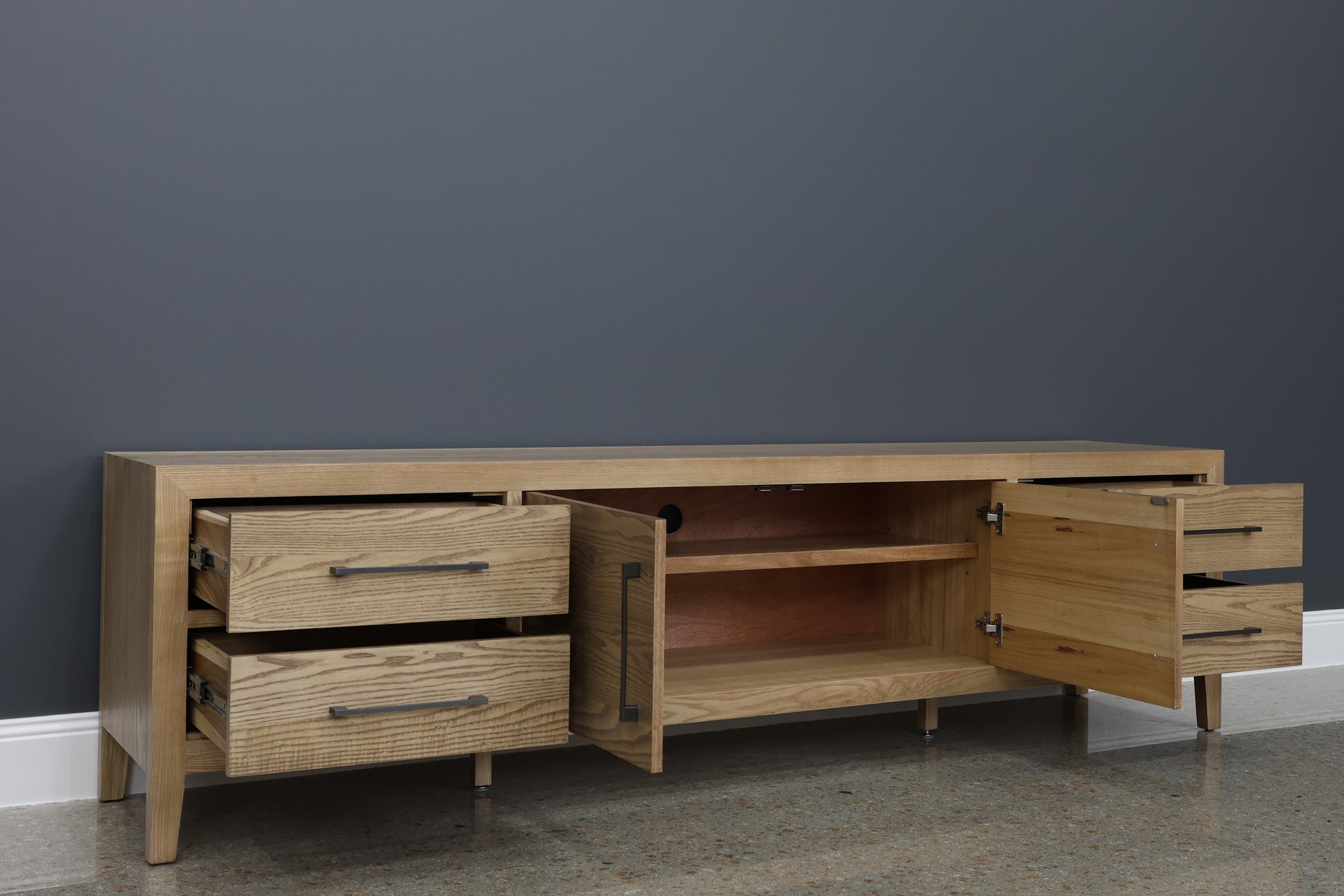 Elizabeth TV Unit 220cm L - Natural