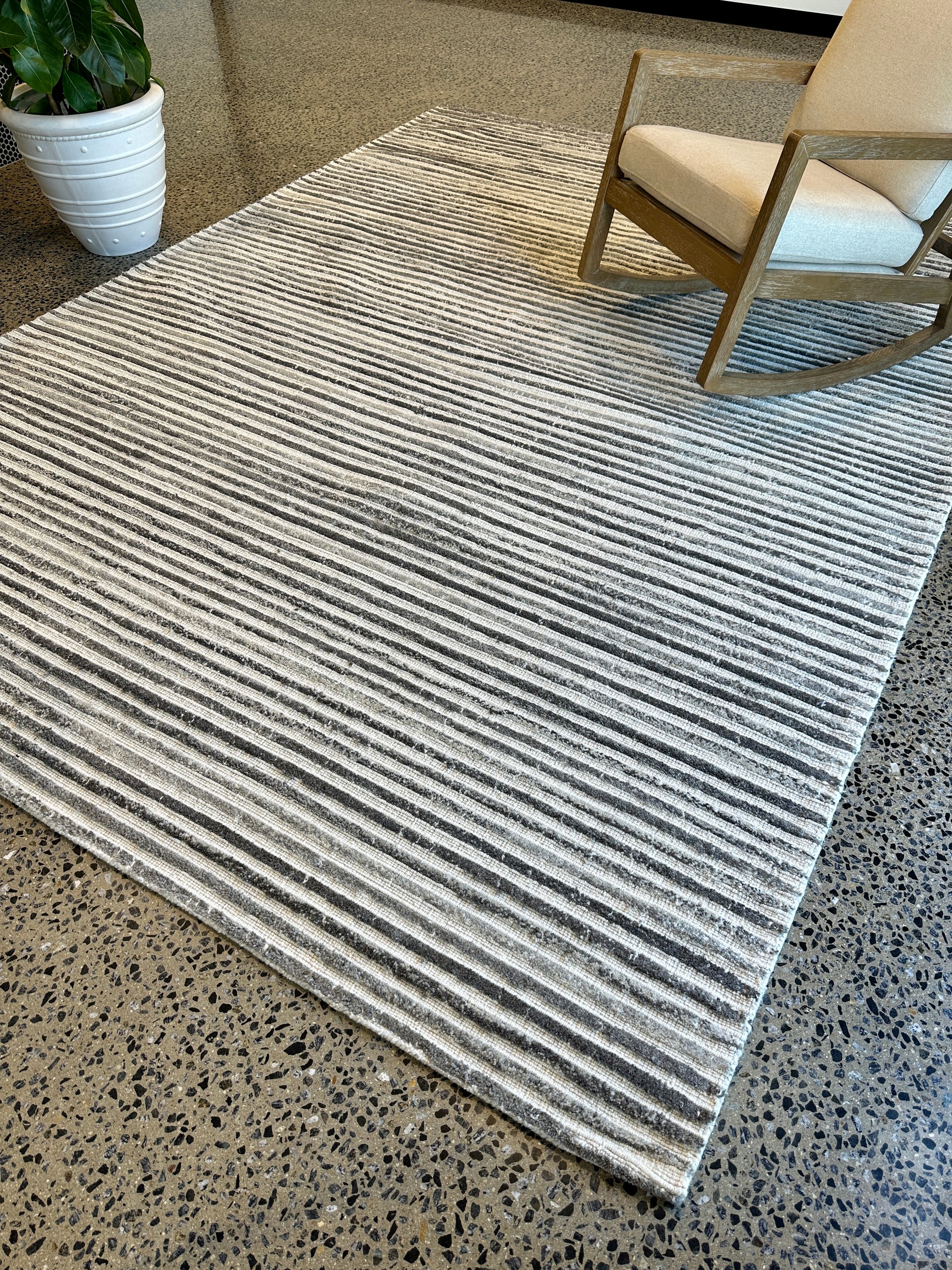 Radford Rug - Grey/Ivory