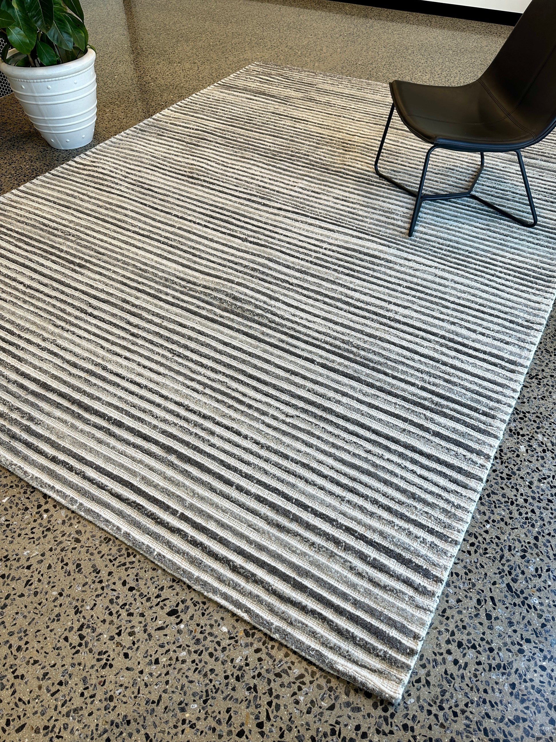 Radford Rug - Grey/Ivory