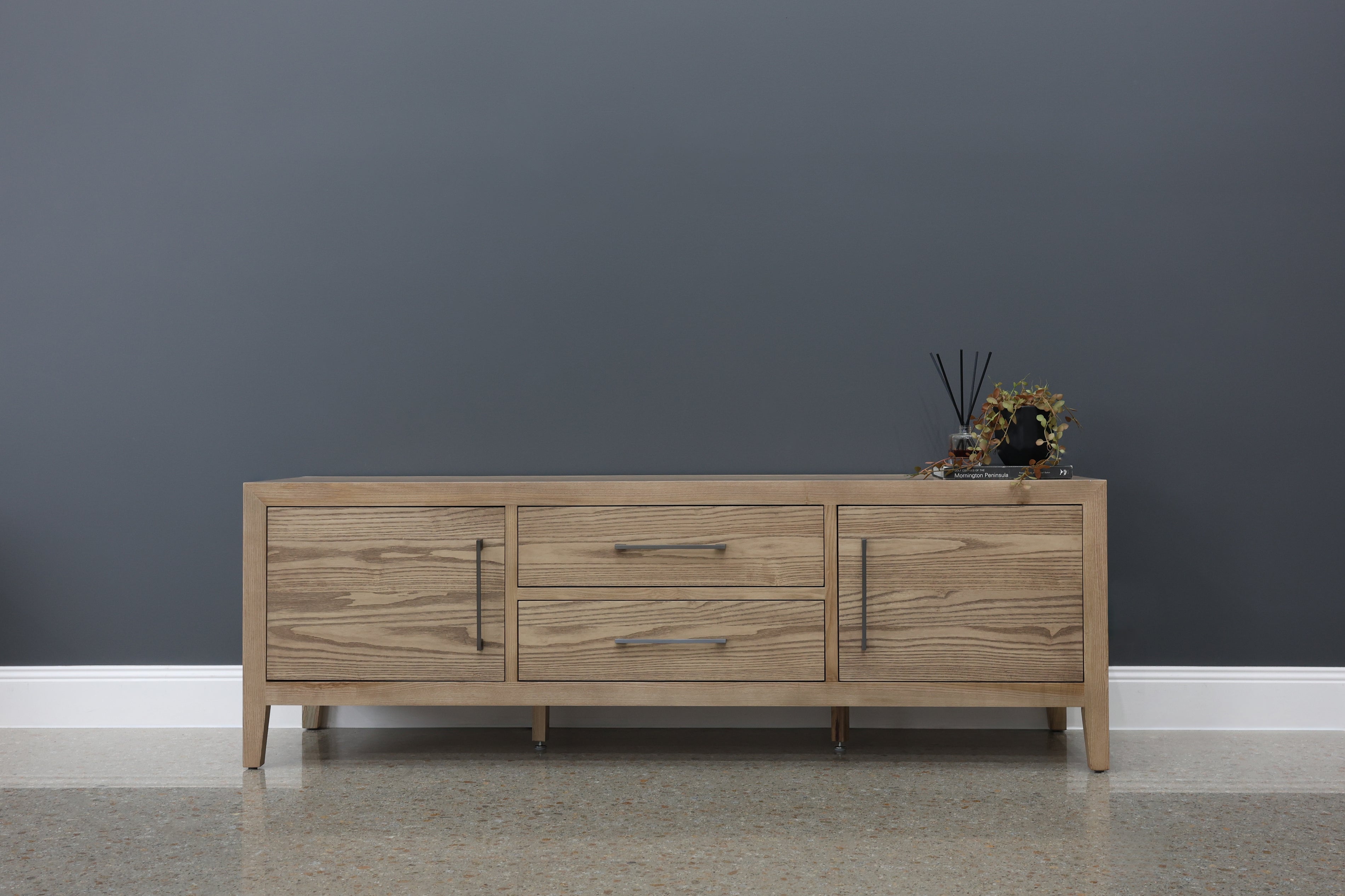 Elizabeth TV Unit 180cm L - Natural