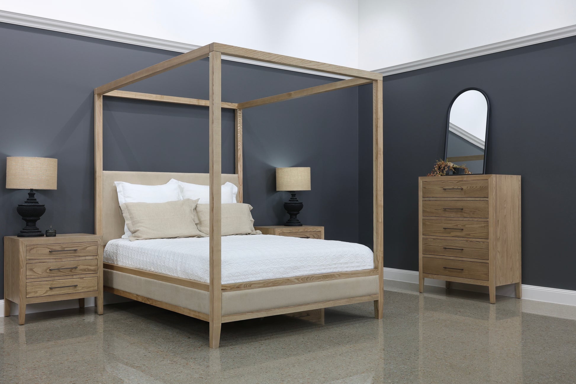 Elizabeth Bed w/ Posts  - Natural